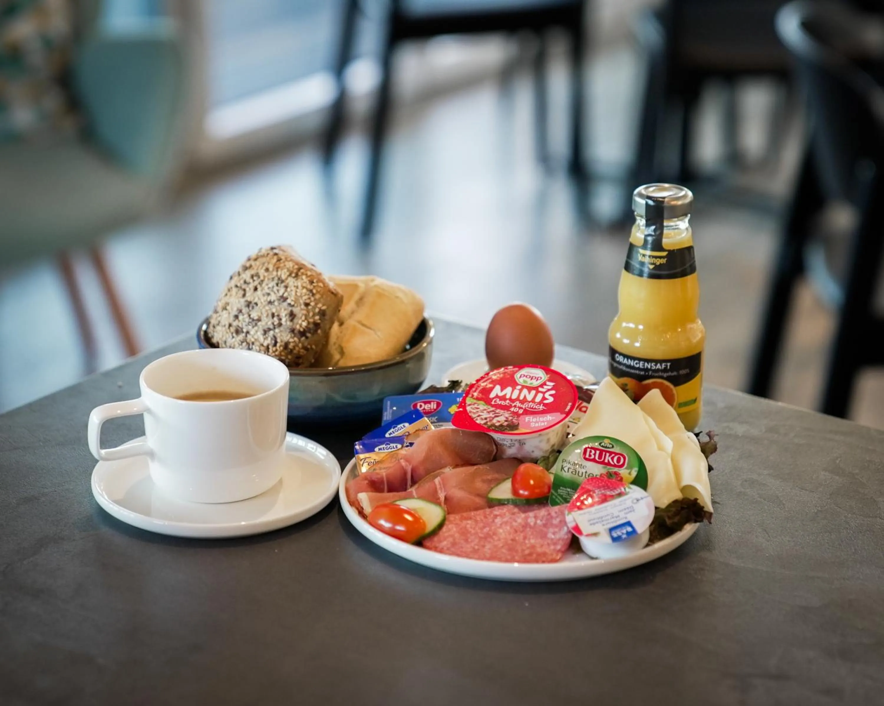 Breakfast in Hotel M24 - Alle Zimmer mit Küchenzeile