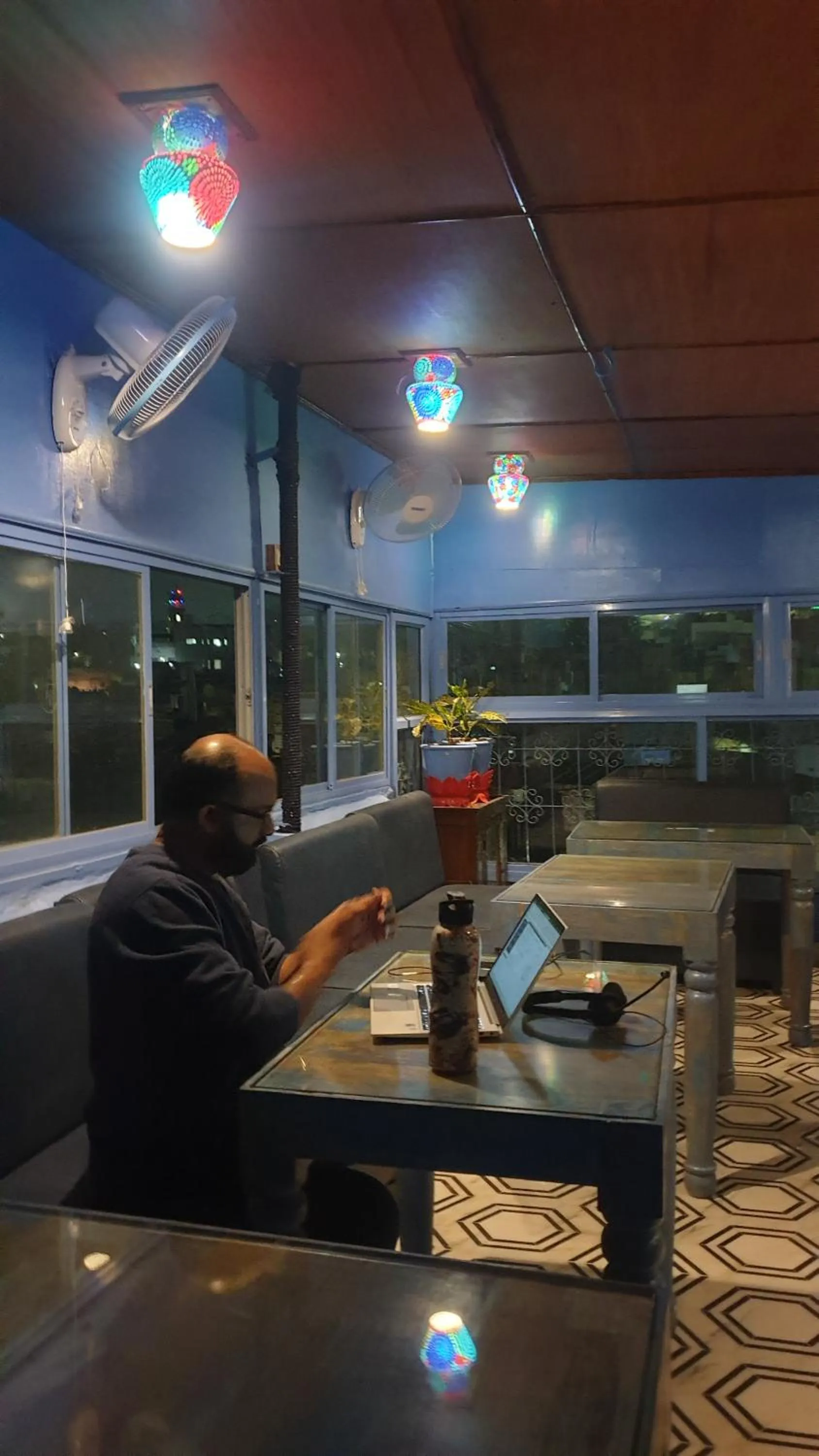 Restaurant/places to eat in Juna Mahal Boutique Home Stay