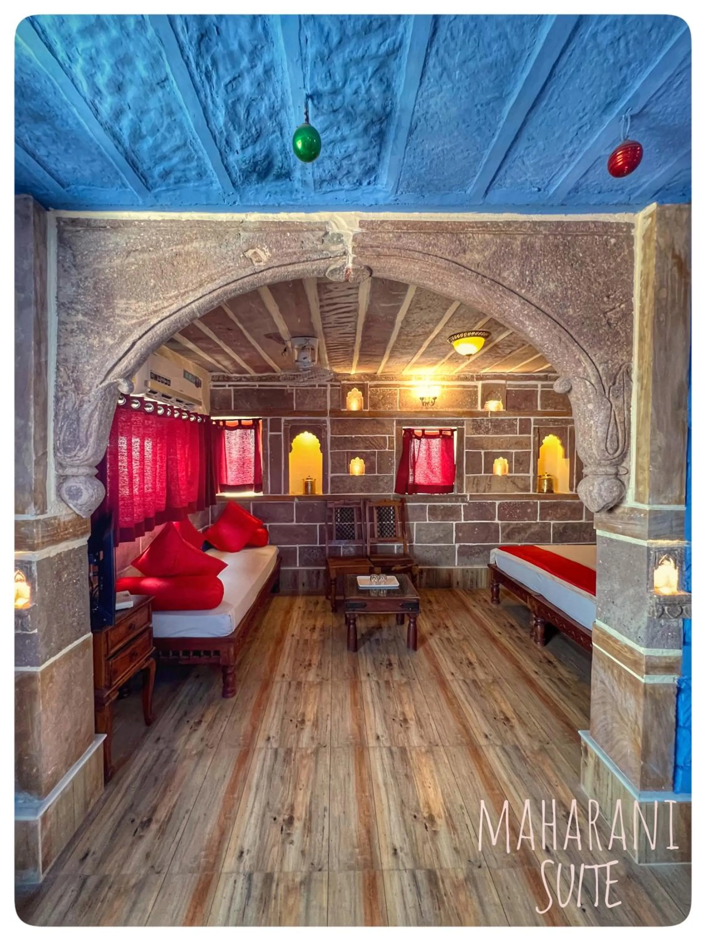 Photo of the whole room in Juna Mahal Boutique Home Stay