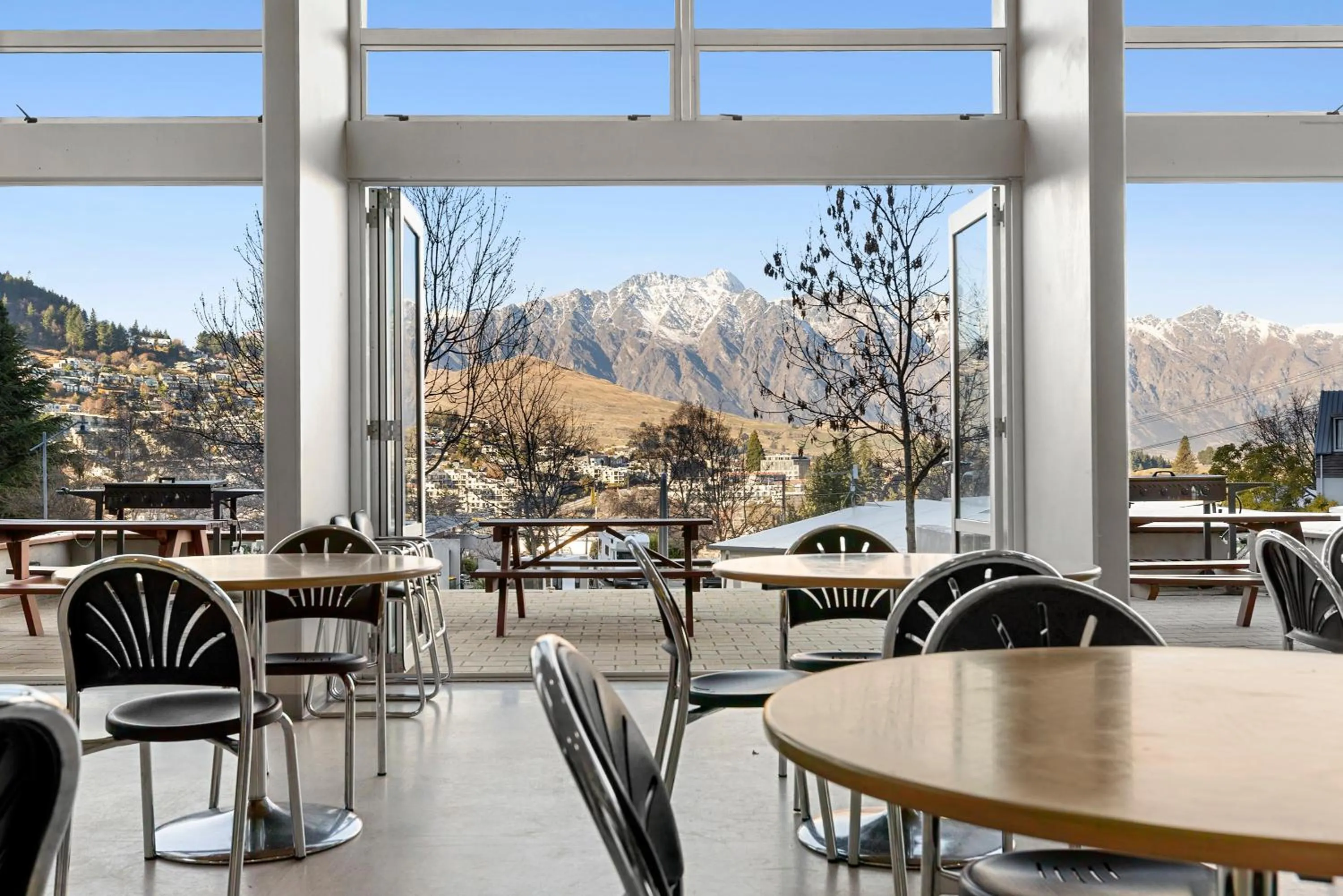 Kitchen or kitchenette in Hampshire Holiday Parks - Queenstown Lakeview