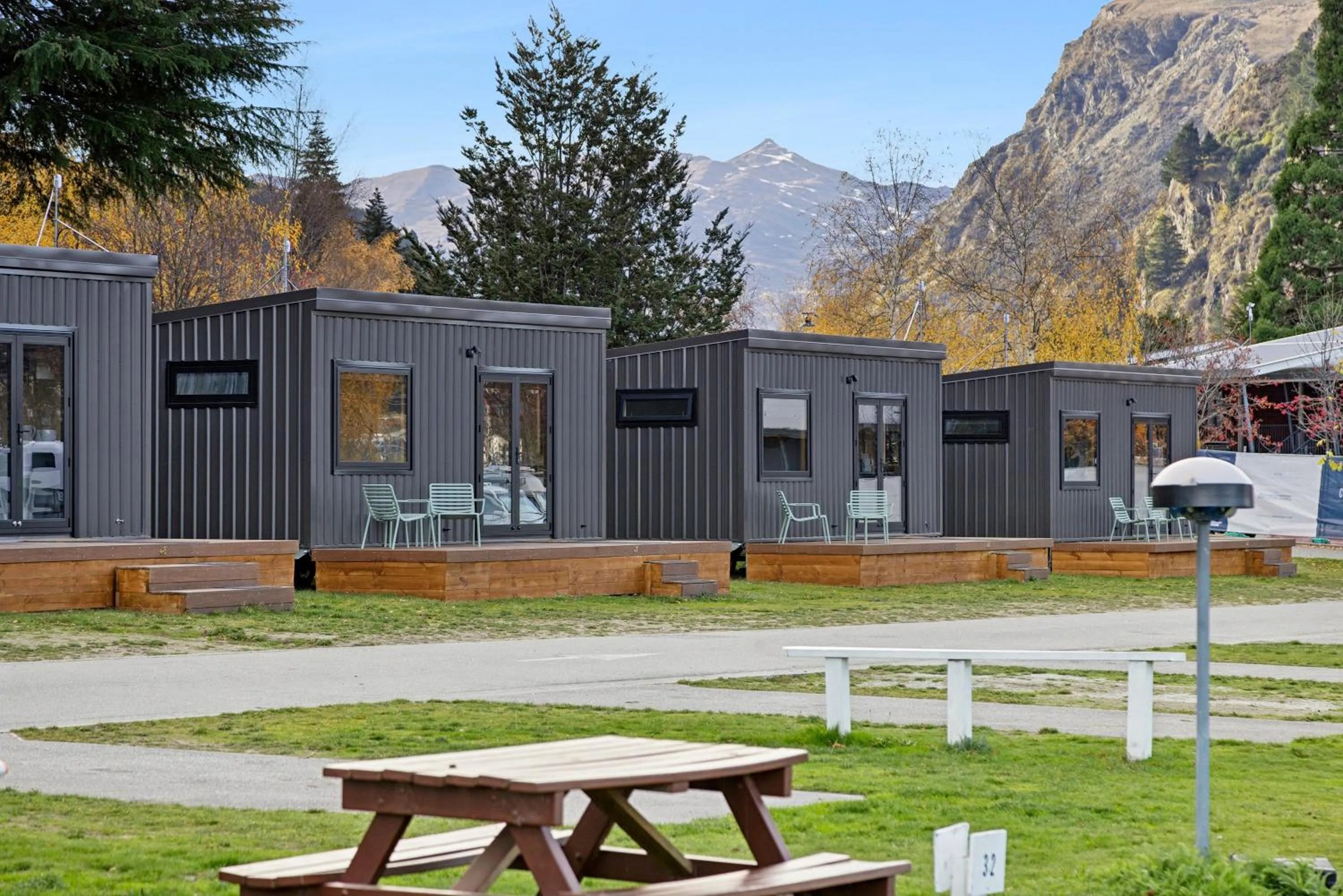 Property building in Hampshire Holiday Parks - Queenstown Lakeview