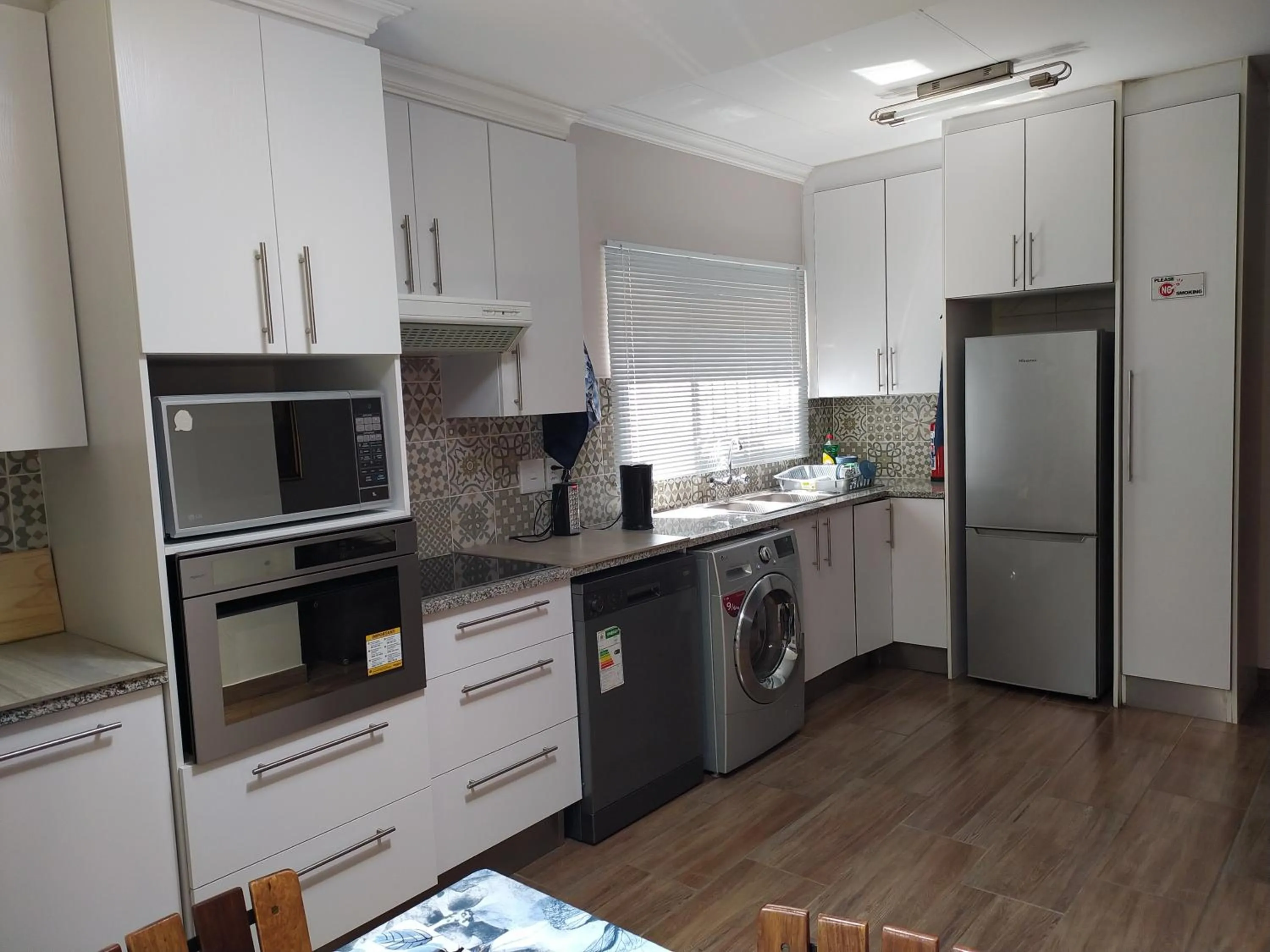 Twins Guest House Astoni