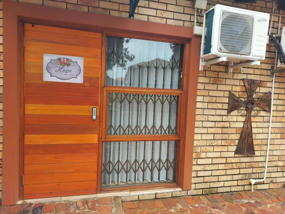Twins Guest House Astoni