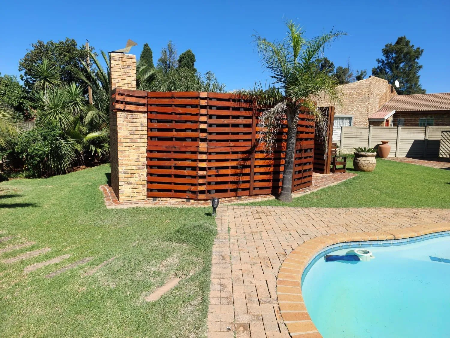 Twins Guest House Astoni