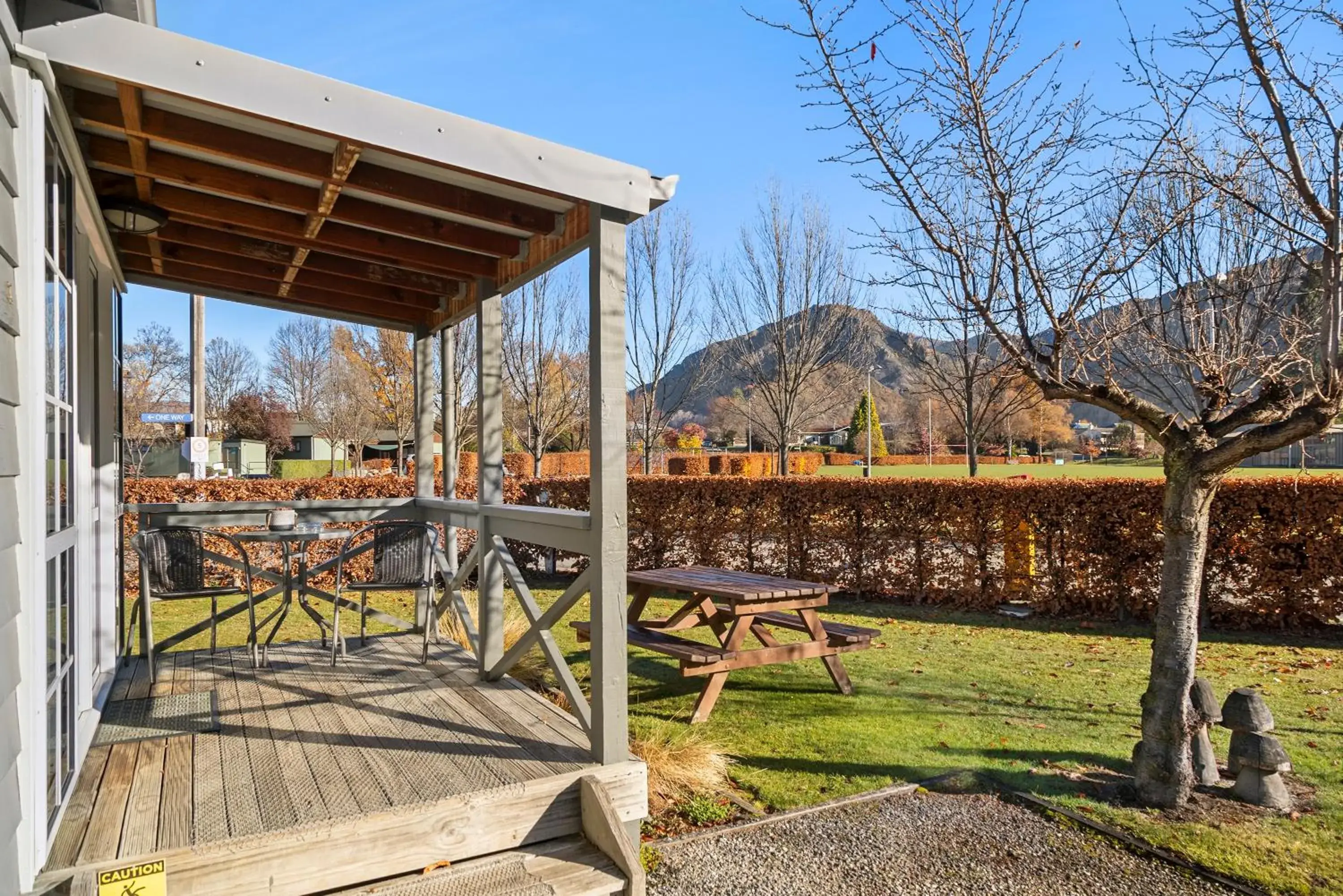 Standard Mountain View 1 Bedroom Cabin in Hampshire Holiday Parks - Arrowtown Standard Mountain View 1 Bedroom Cabin in Hampshire Holiday Parks - Arrowtown