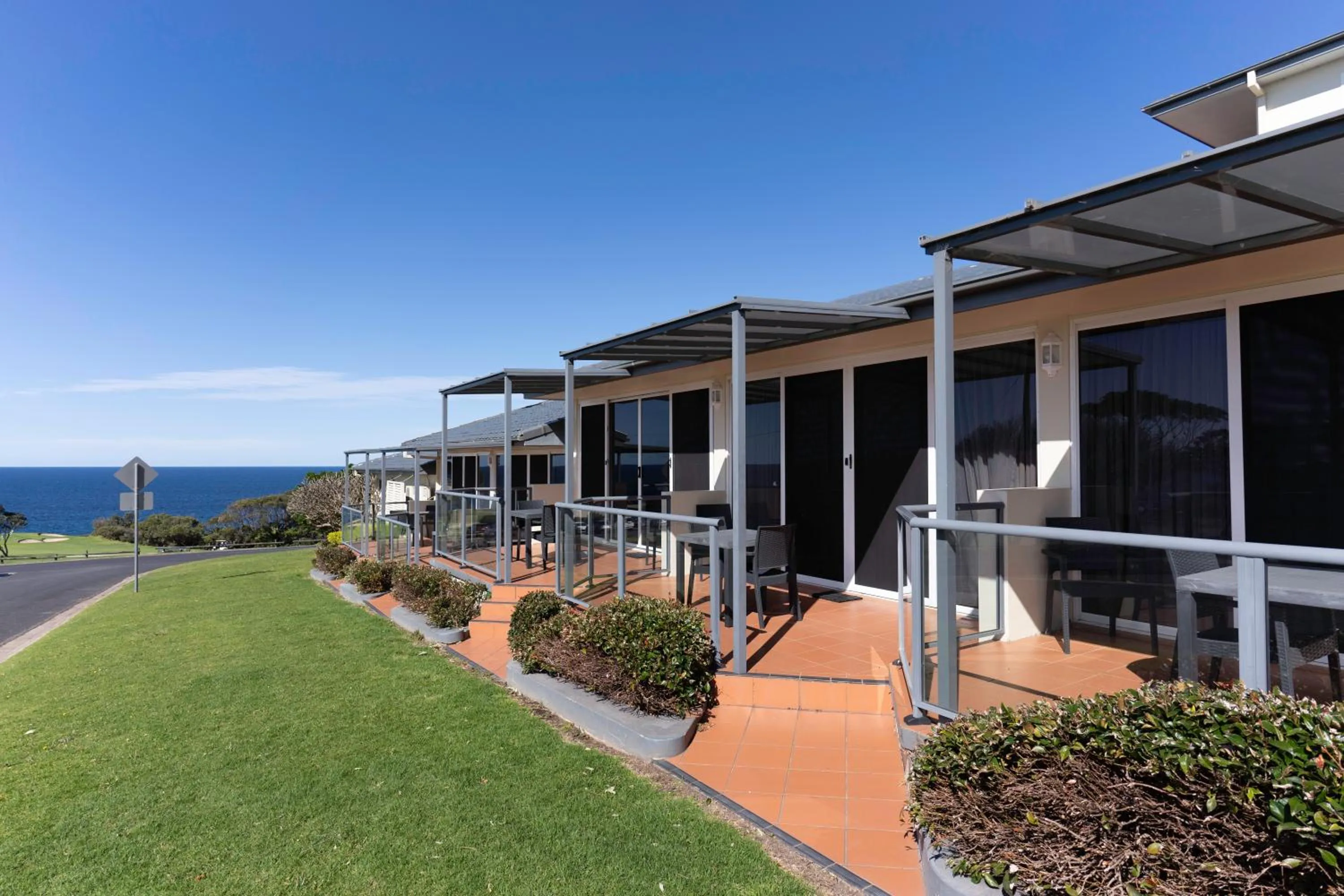 Amooran Oceanside Apartments and Motel