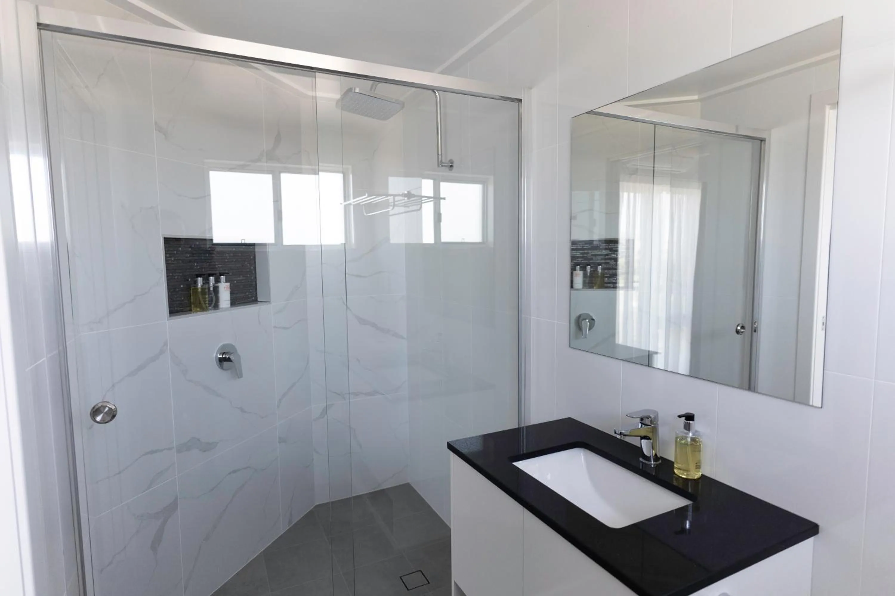 Amooran Oceanside Apartments and Motel