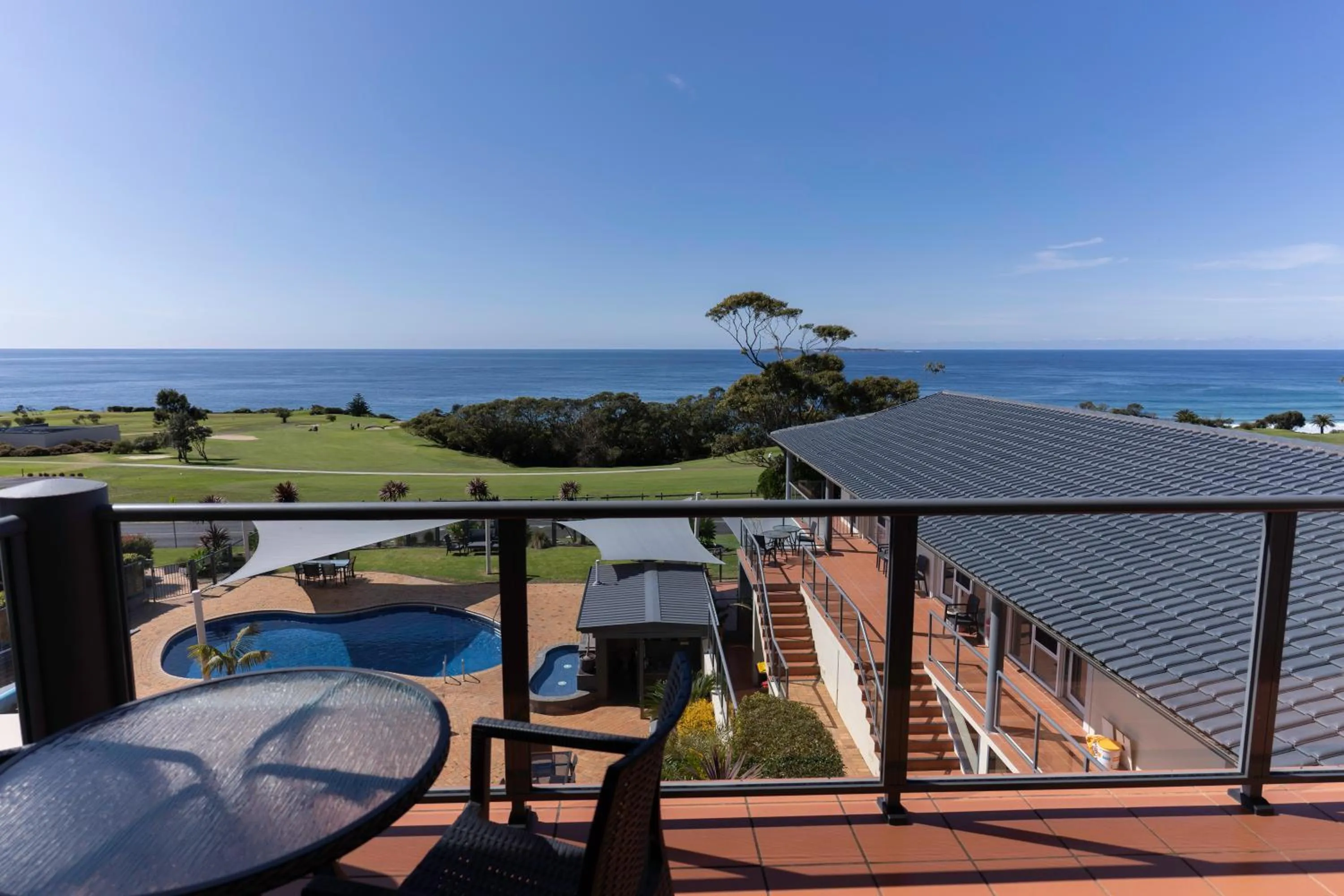 Amooran Oceanside Apartments and Motel