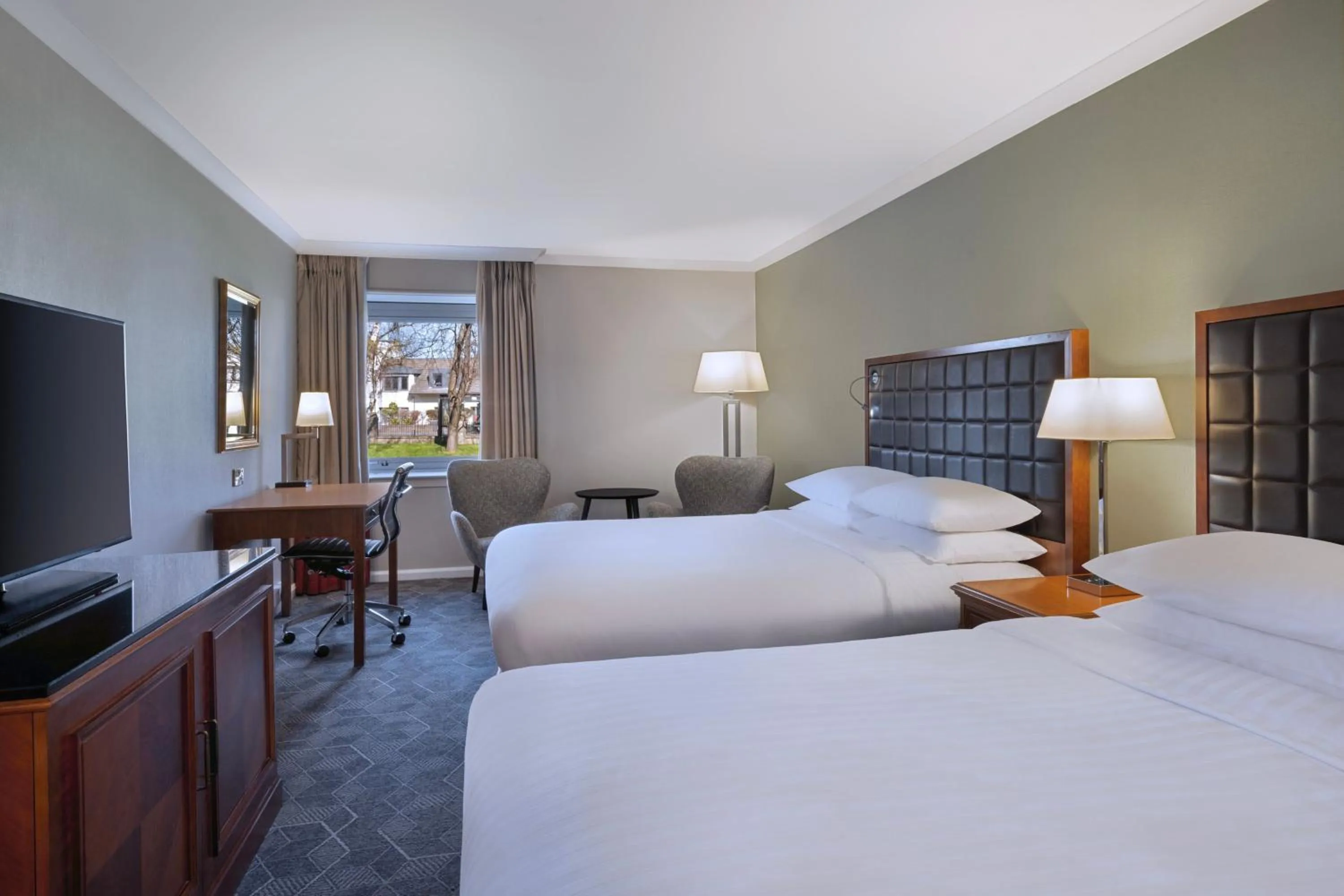 Photo of the whole room, Bed in Delta Hotels by Marriott Edinburgh