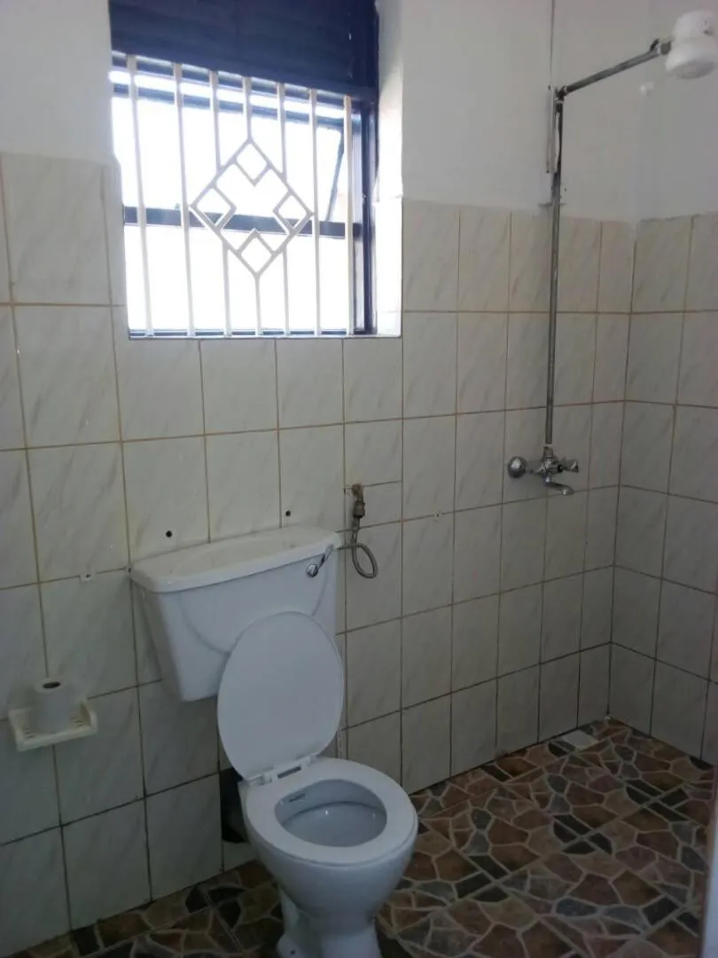 Shower in Rena Akasha Establishments