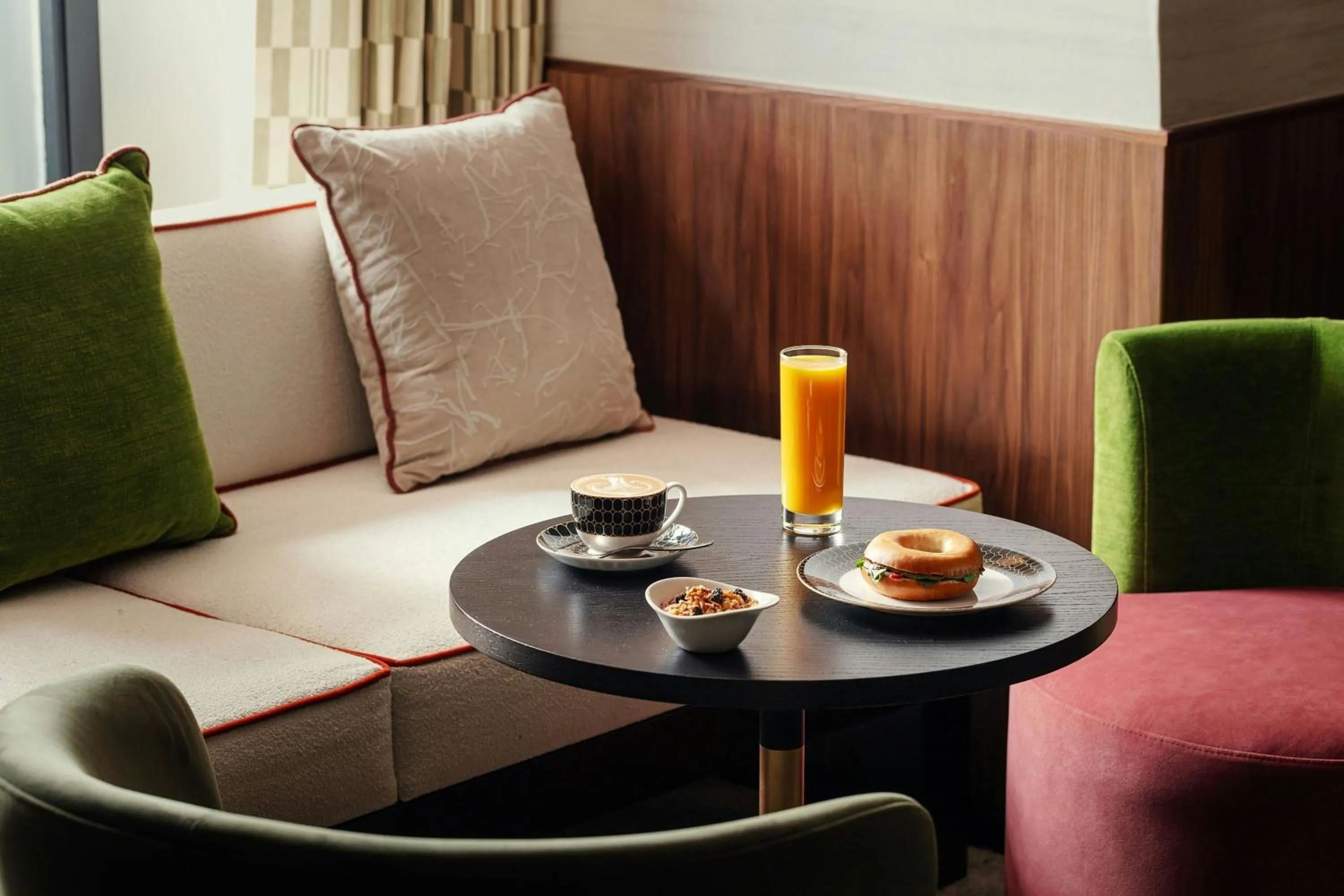 Lounge or bar in London Marriott Hotel Grosvenor Square