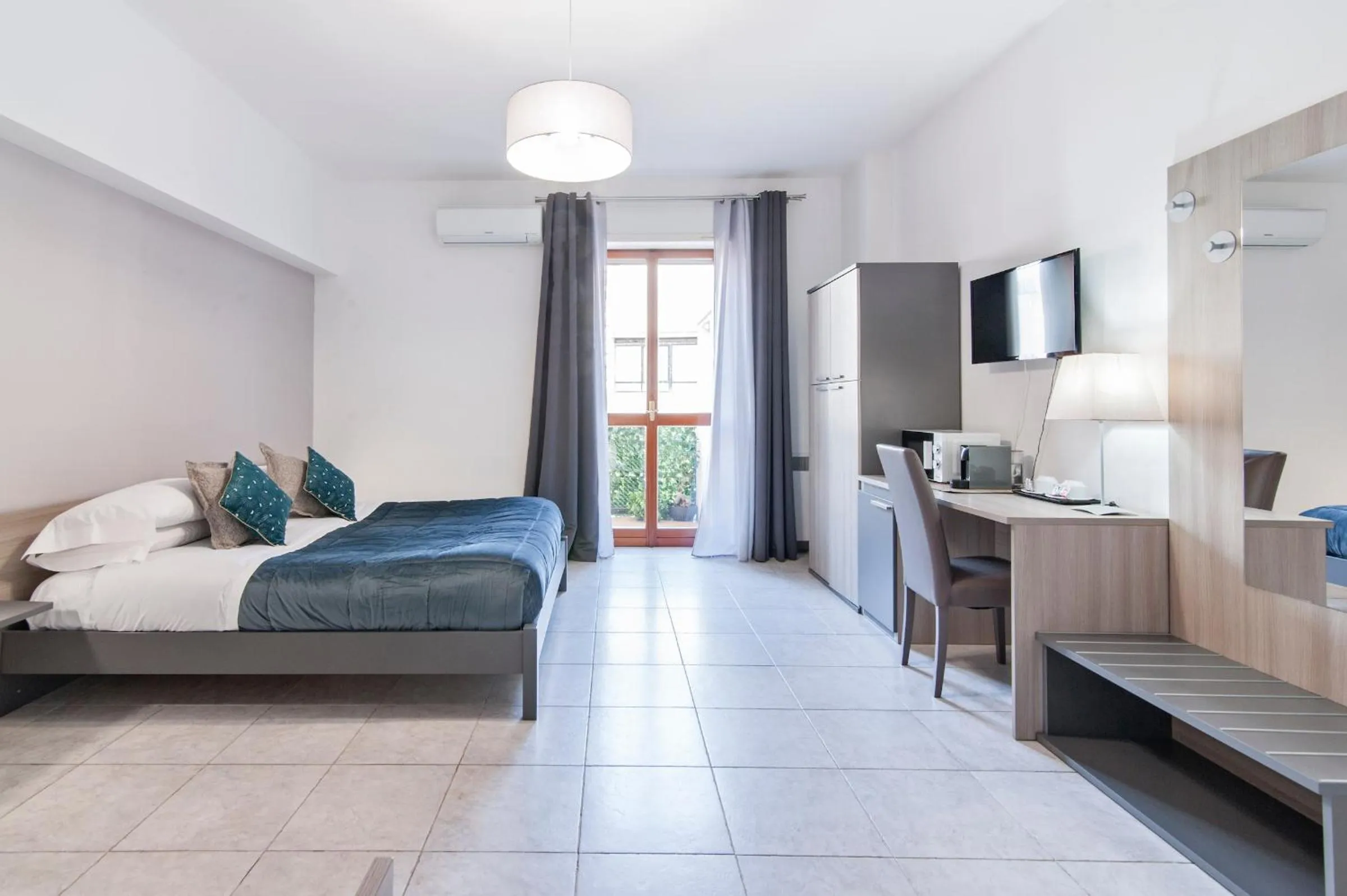 Photo of the whole room, Bed in B&B Kalurya - Lecce Selection