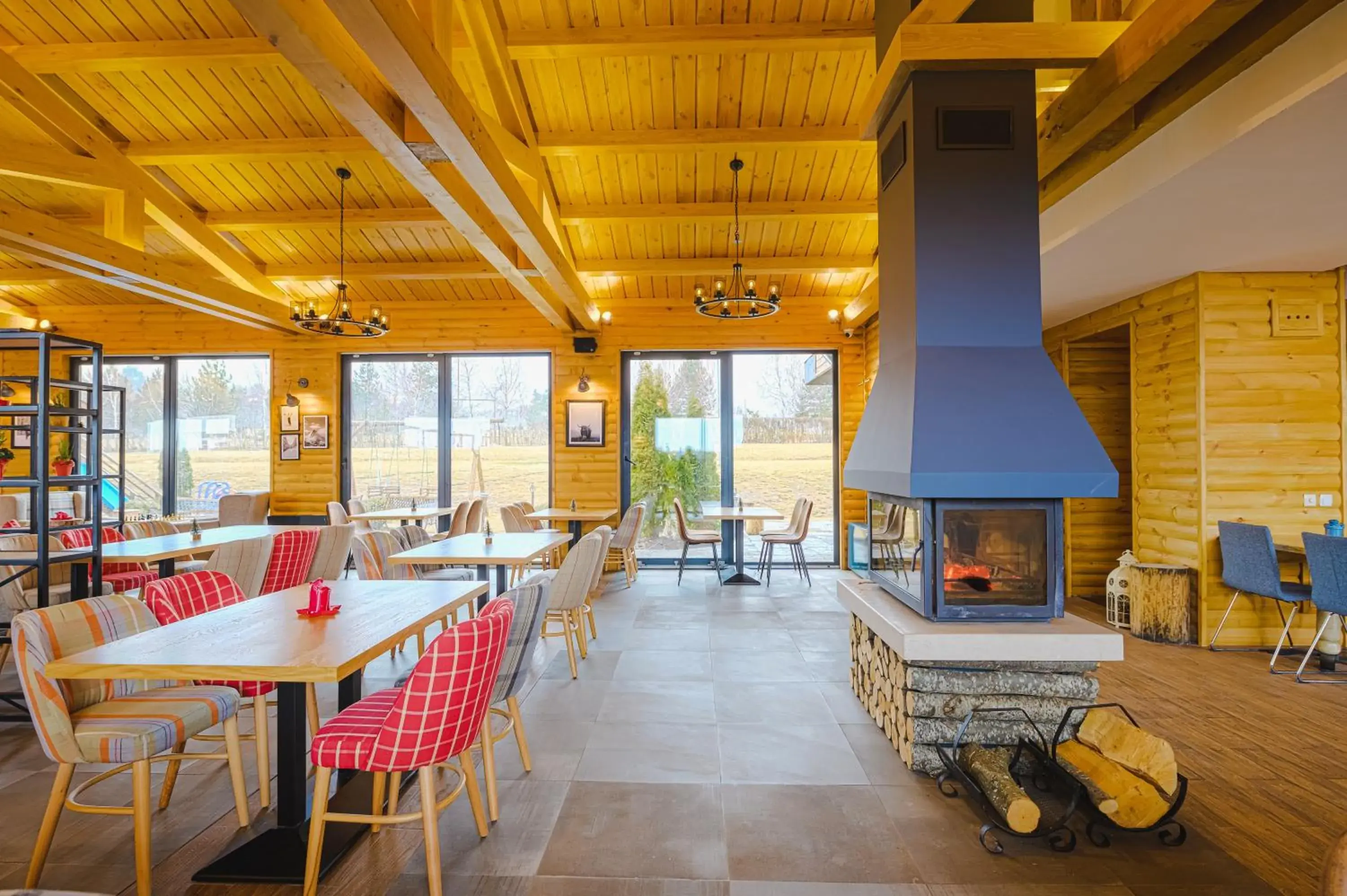 Restaurant/places to eat in Cornelia Deluxe Residence Restaurant/places to eat in Cornelia Deluxe Residence