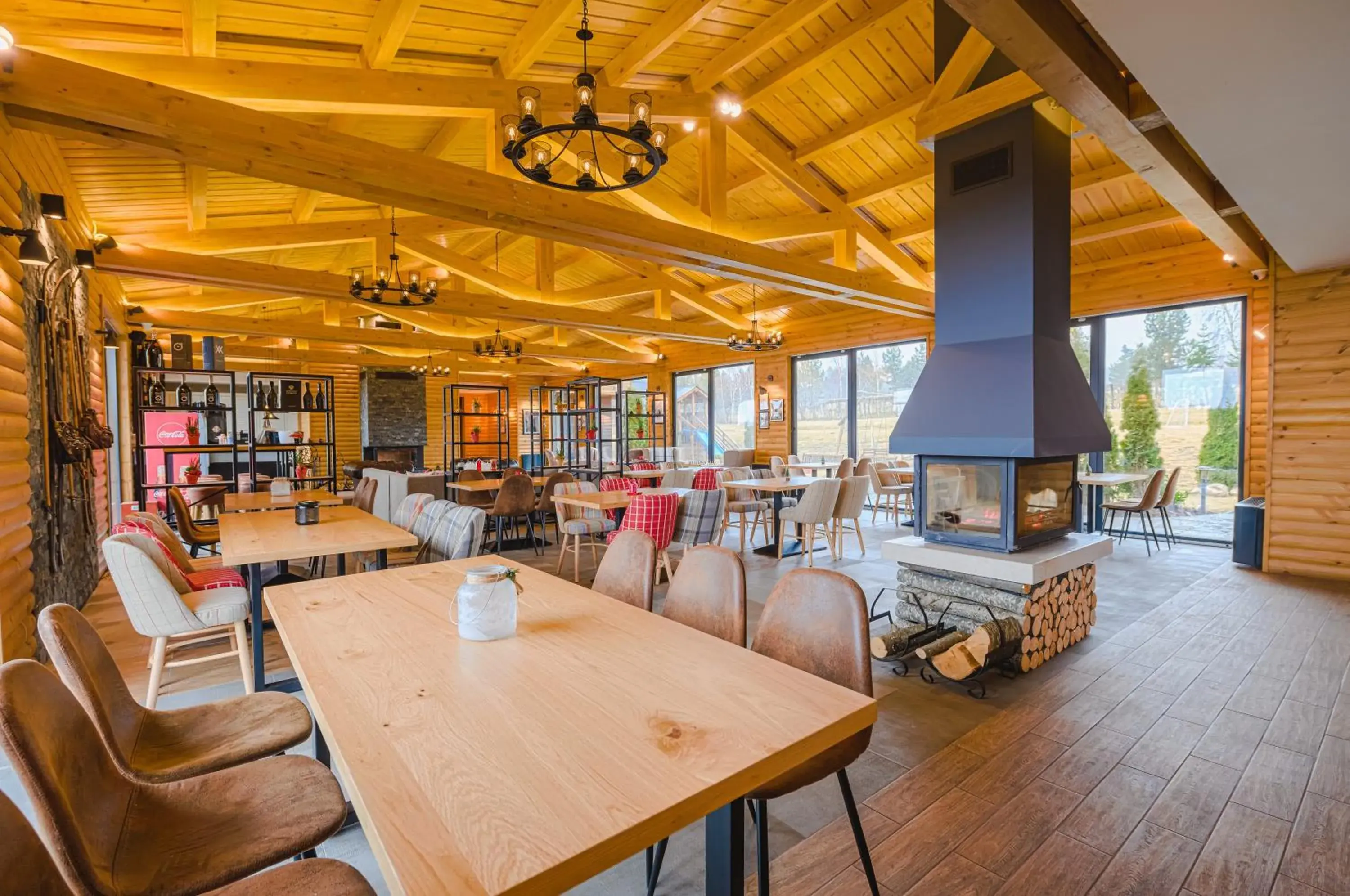 Restaurant/places to eat in Cornelia Deluxe Residence Restaurant/places to eat in Cornelia Deluxe Residence