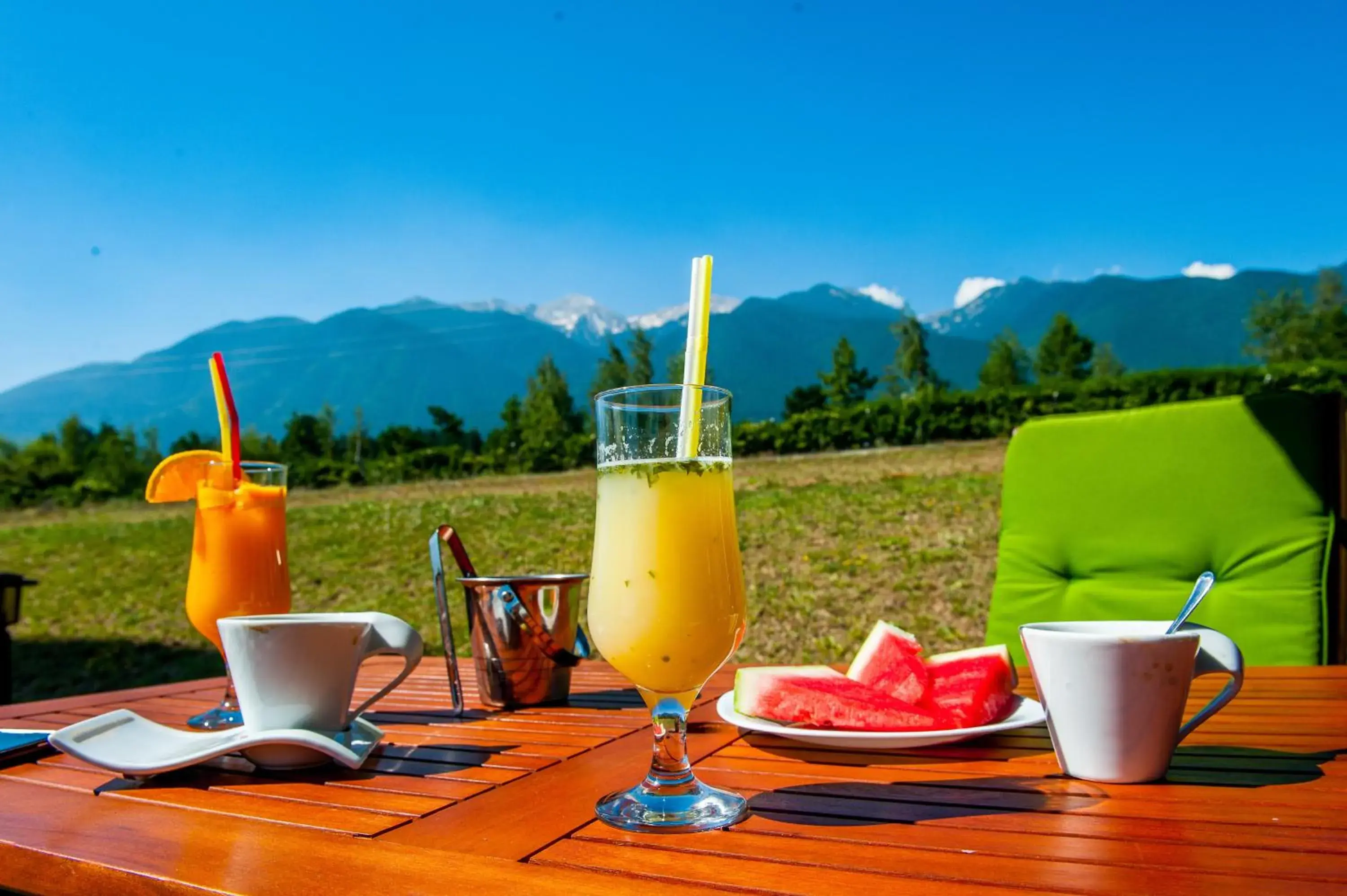 Restaurant/places to eat in Cornelia Deluxe Residence Restaurant/places to eat in Cornelia Deluxe Residence