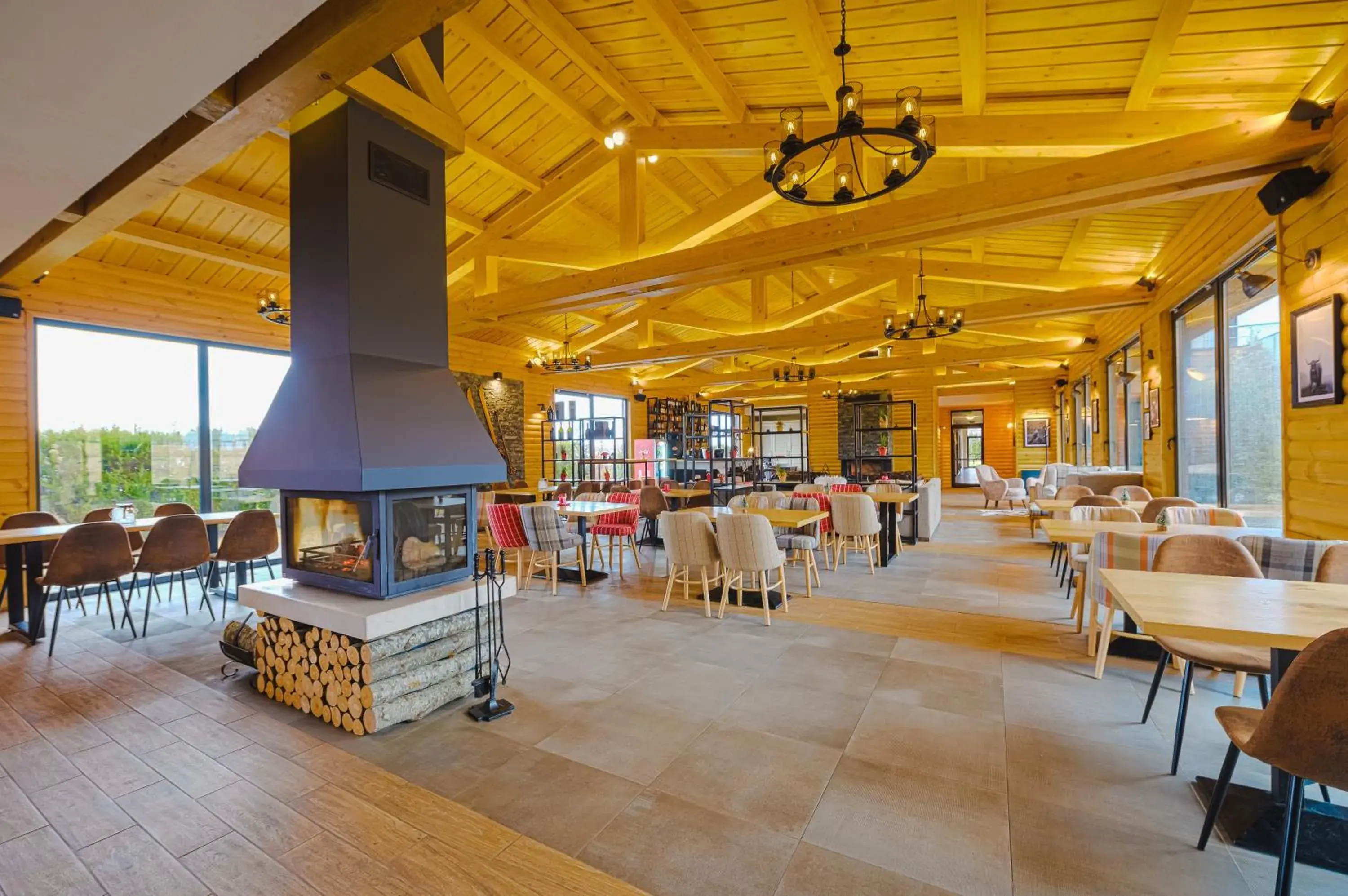 Restaurant/places to eat in Cornelia Deluxe Residence Restaurant/places to eat in Cornelia Deluxe Residence