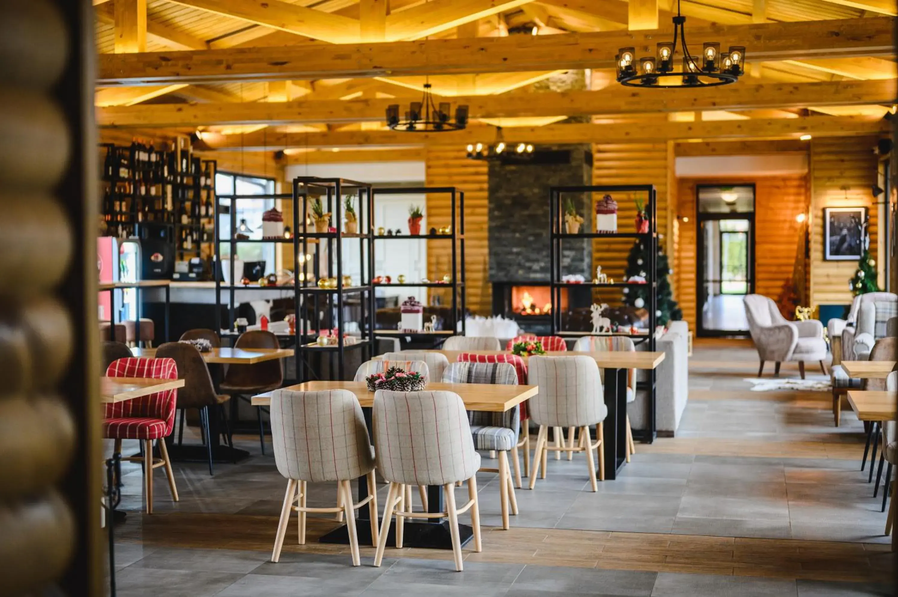 Restaurant/places to eat in Cornelia Deluxe Residence Restaurant/places to eat in Cornelia Deluxe Residence