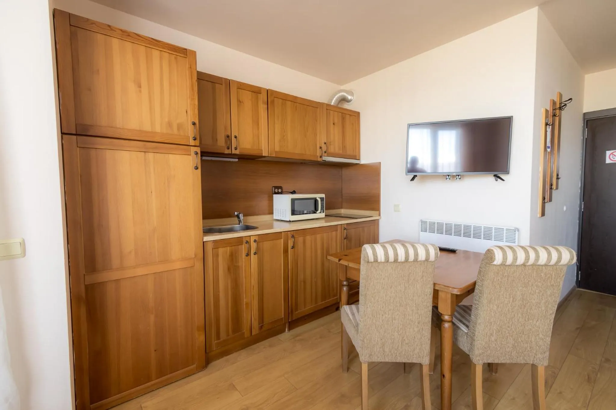 TV and multimedia in Cornelia Deluxe Residence