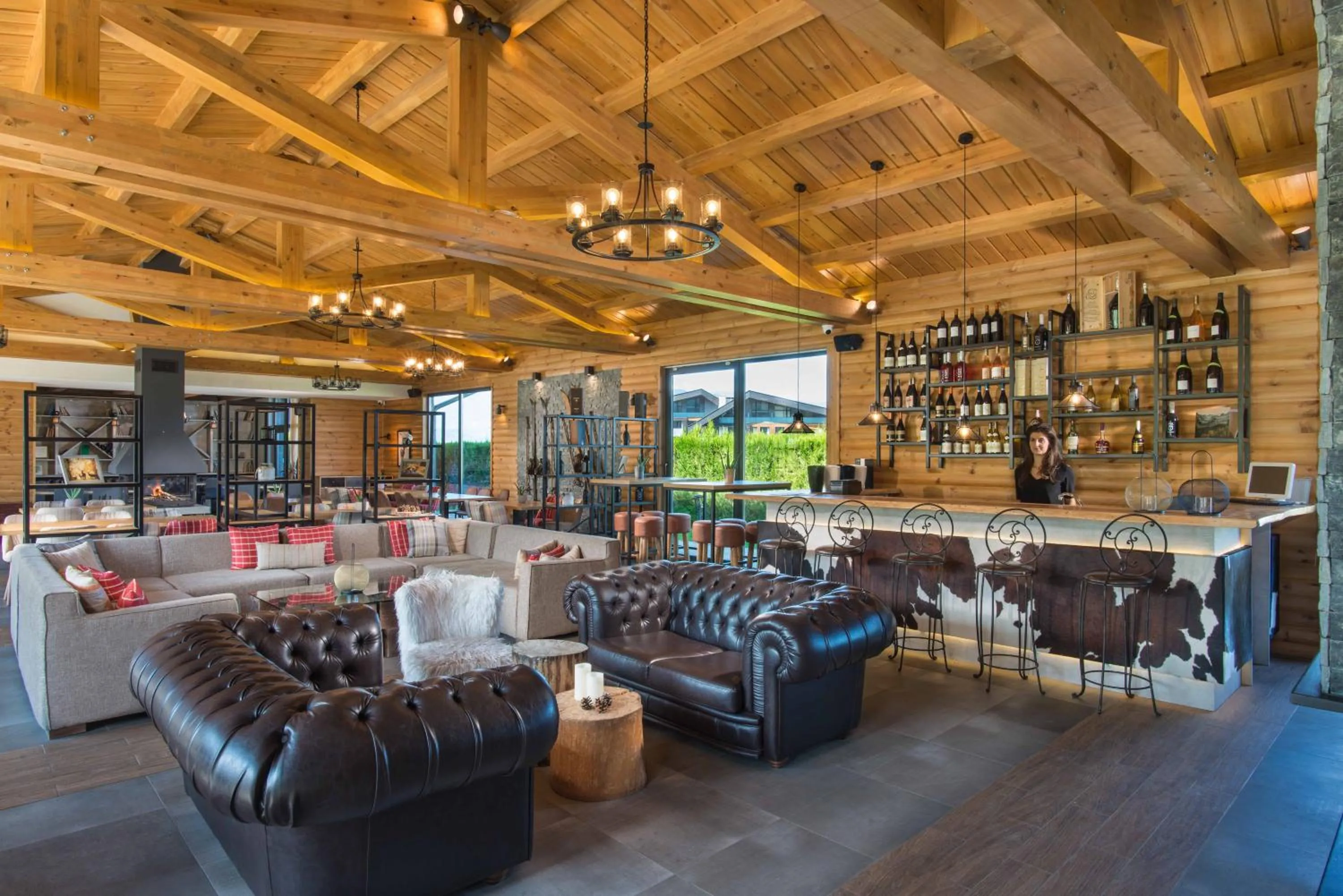 Restaurant/places to eat in Cornelia Deluxe Residence