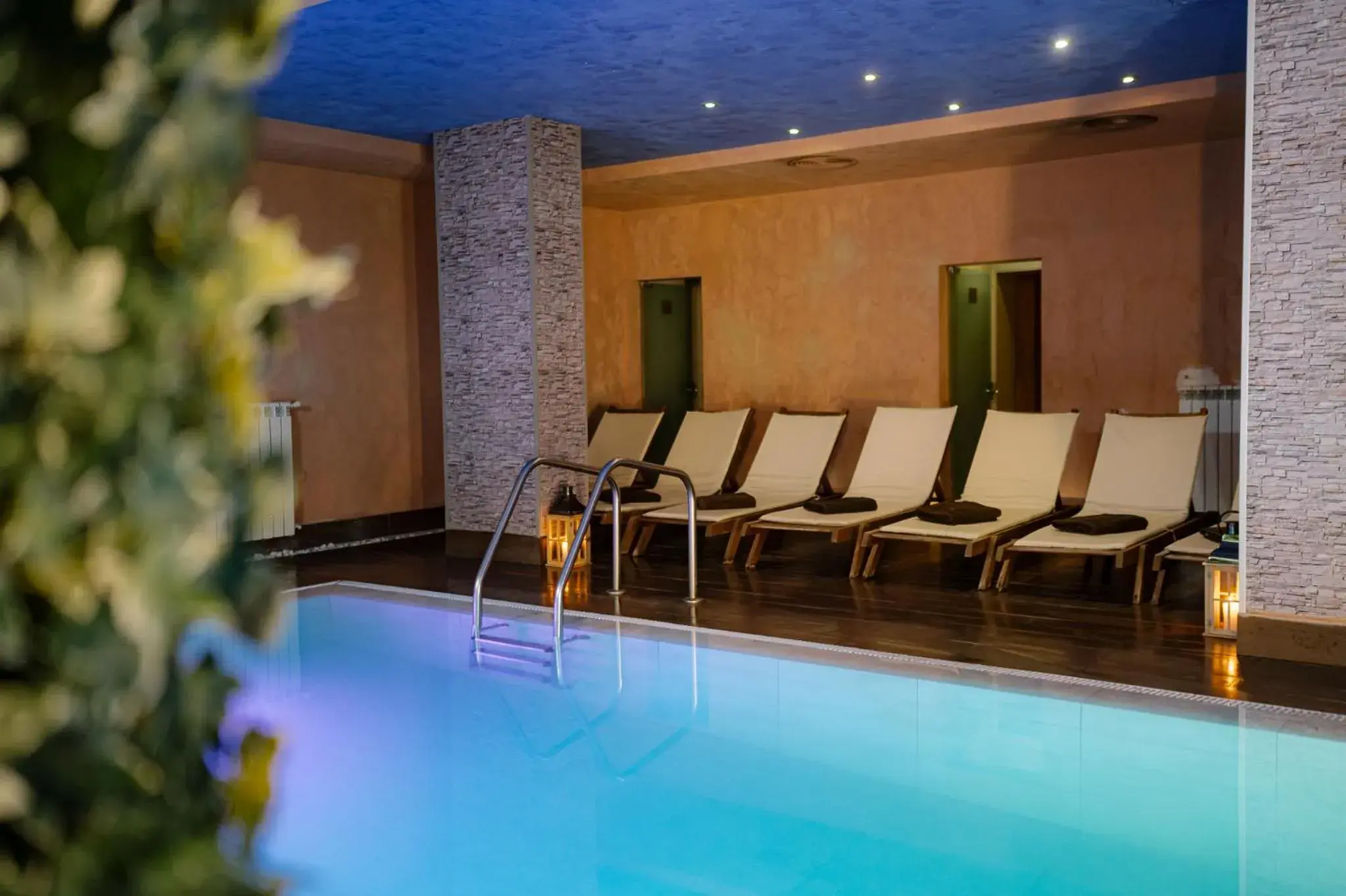 Pool view in Cornelia Deluxe Residence Pool view in Cornelia Deluxe Residence