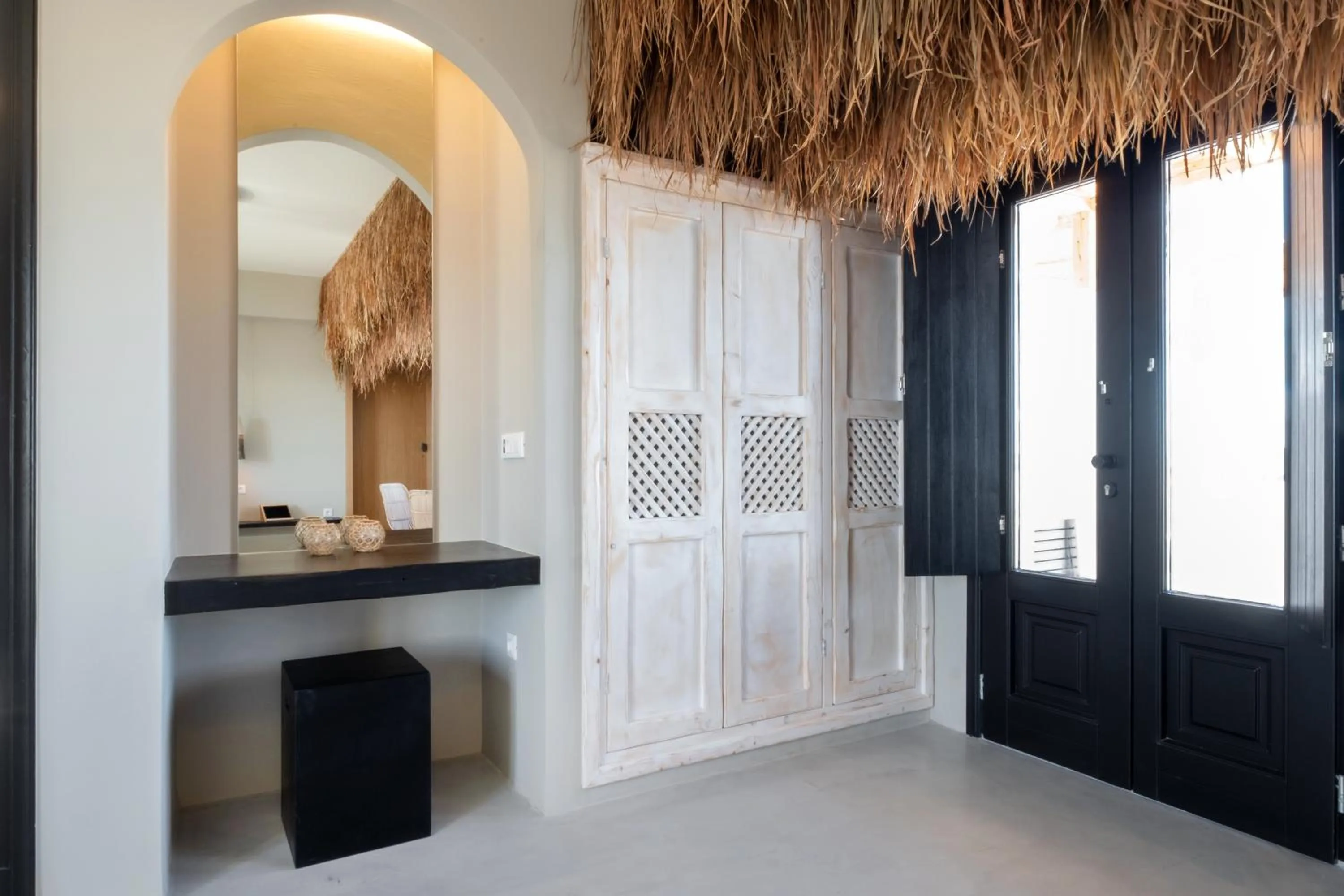 wardrobe in IfestAu.4 Suites