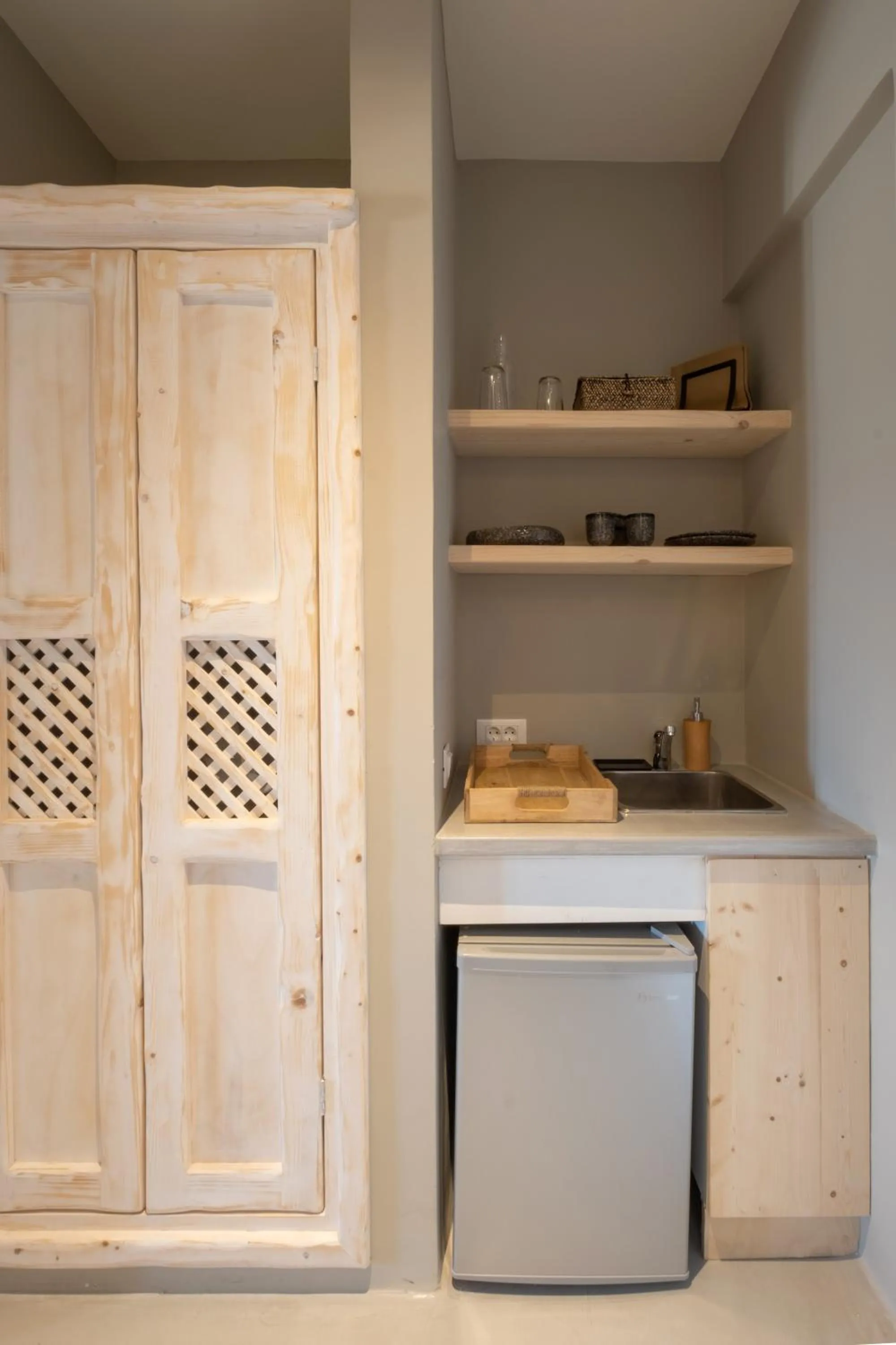 Kitchen or kitchenette in IfestAu.4 Suites