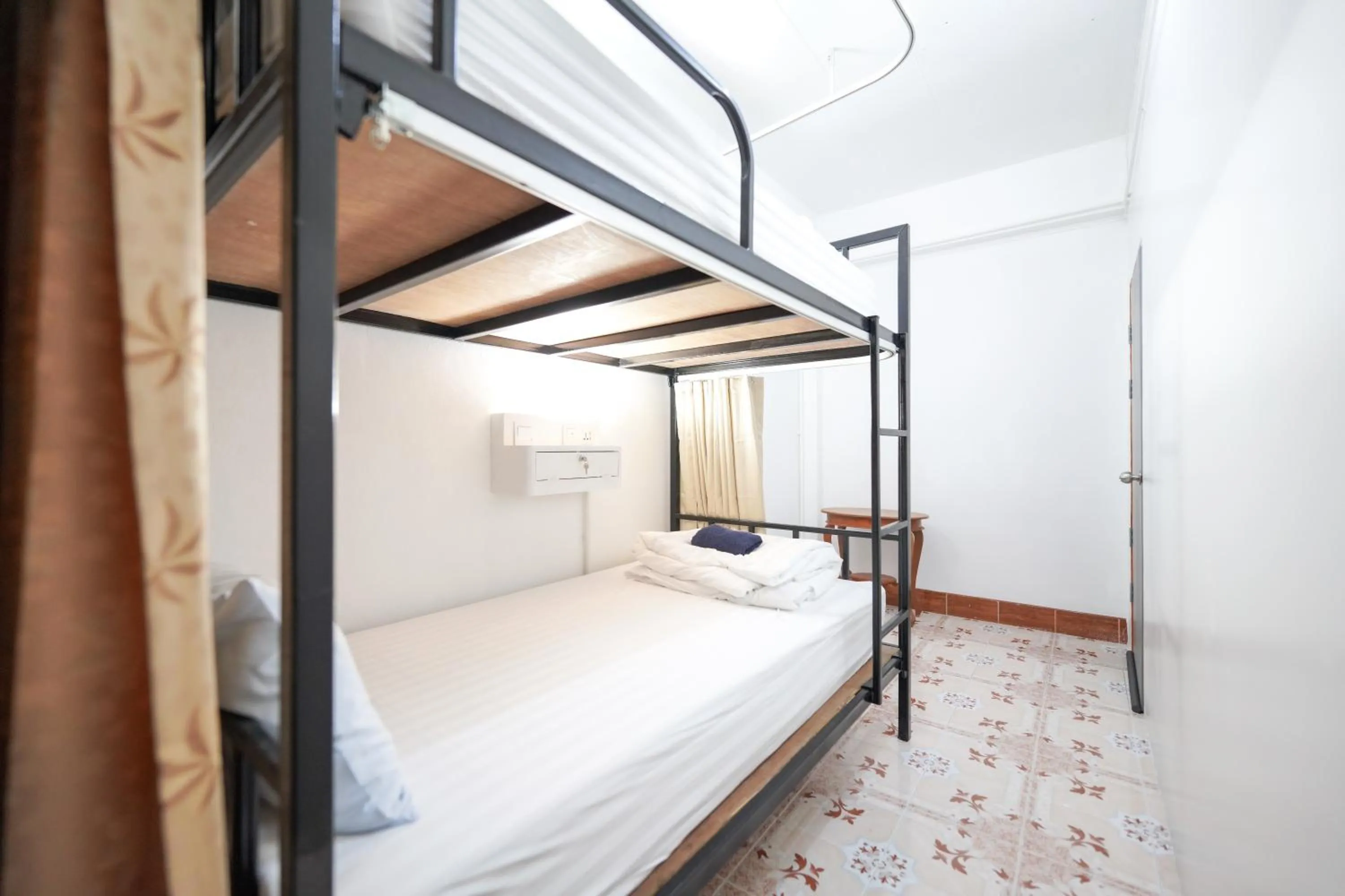 Bed in Baan Kamala Backpacker