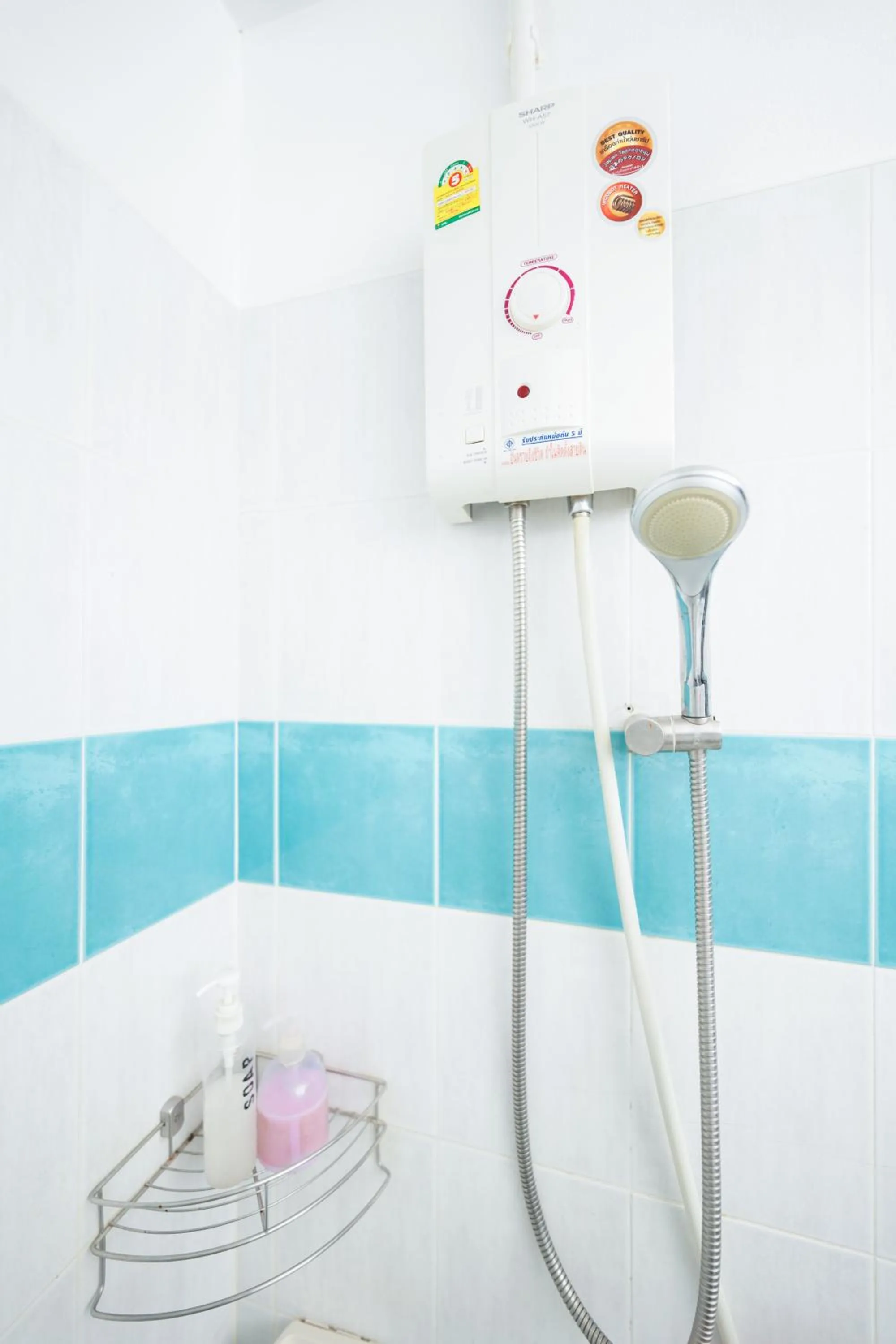 Shower in Baan Kamala Backpacker