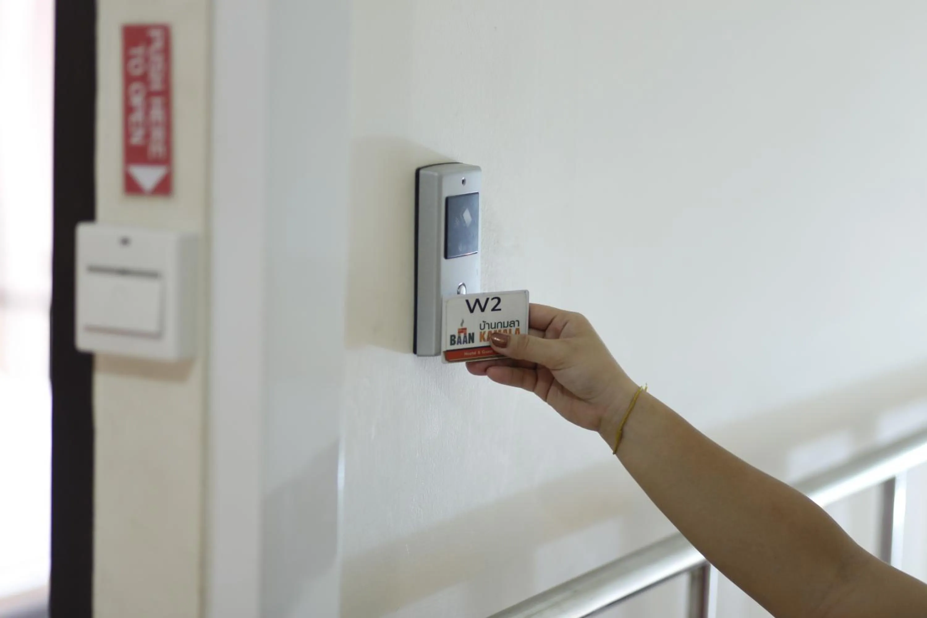 Facade/entrance in Baan Kamala Backpacker