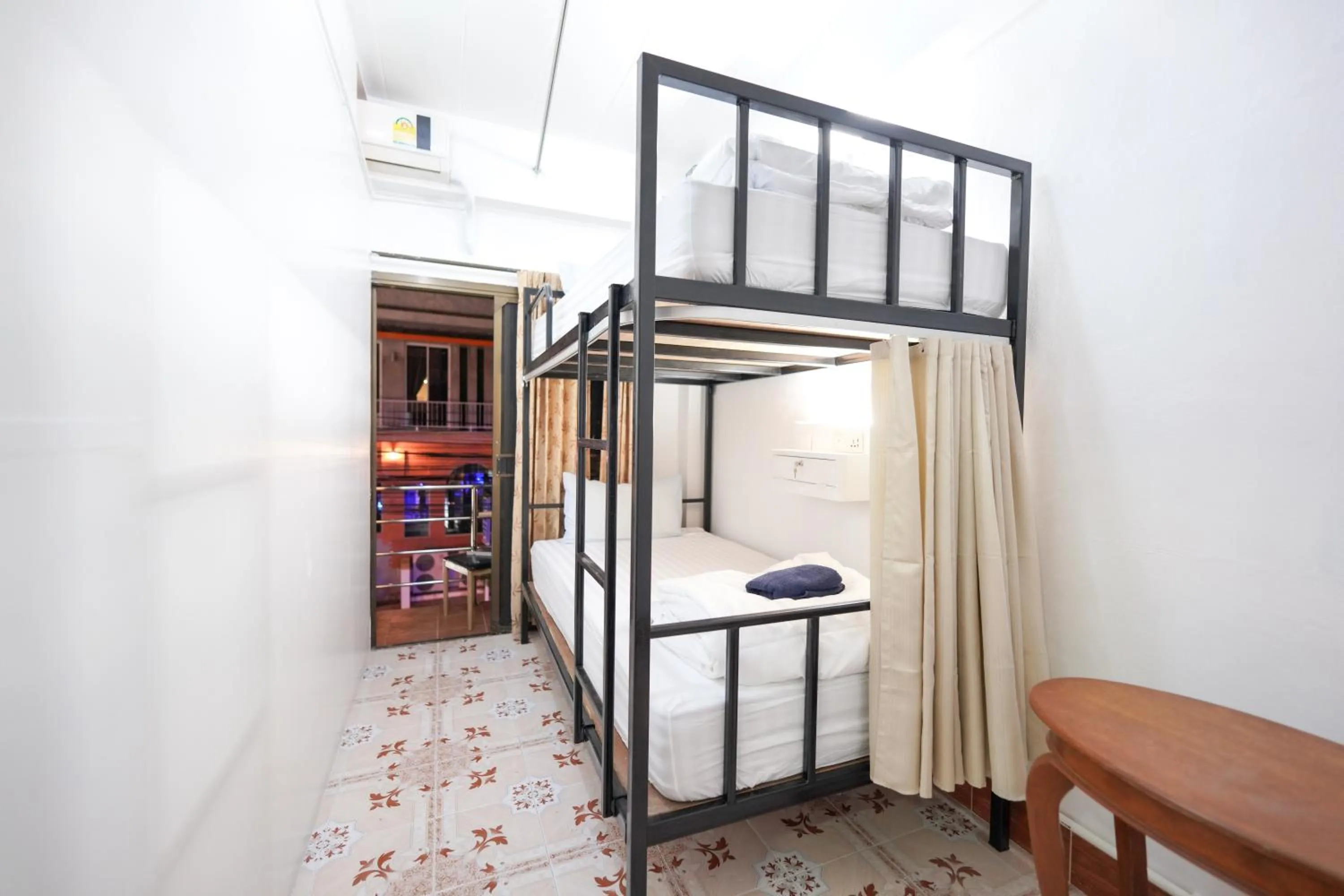 Bed in Baan Kamala Backpacker