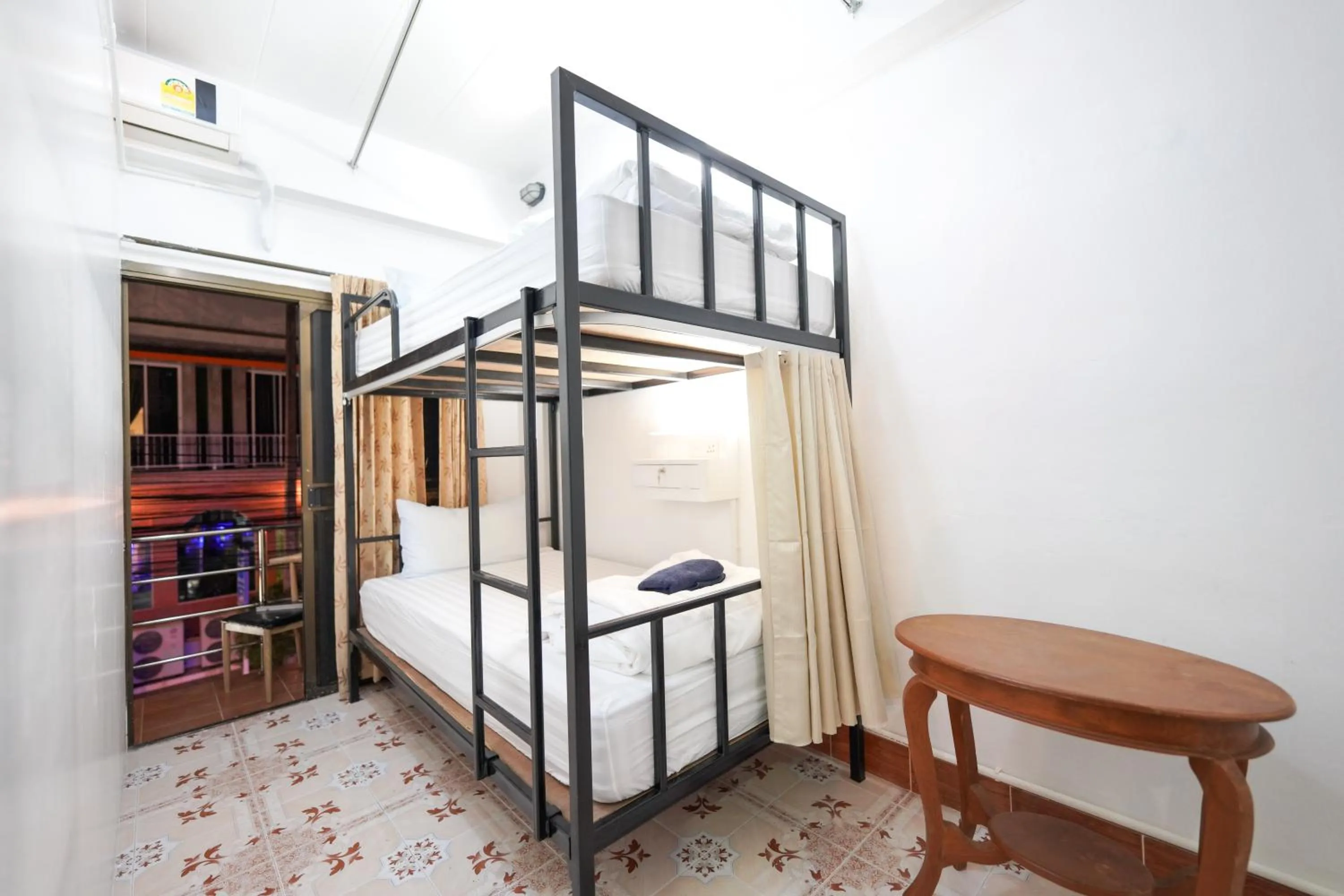 Bed in Baan Kamala Backpacker