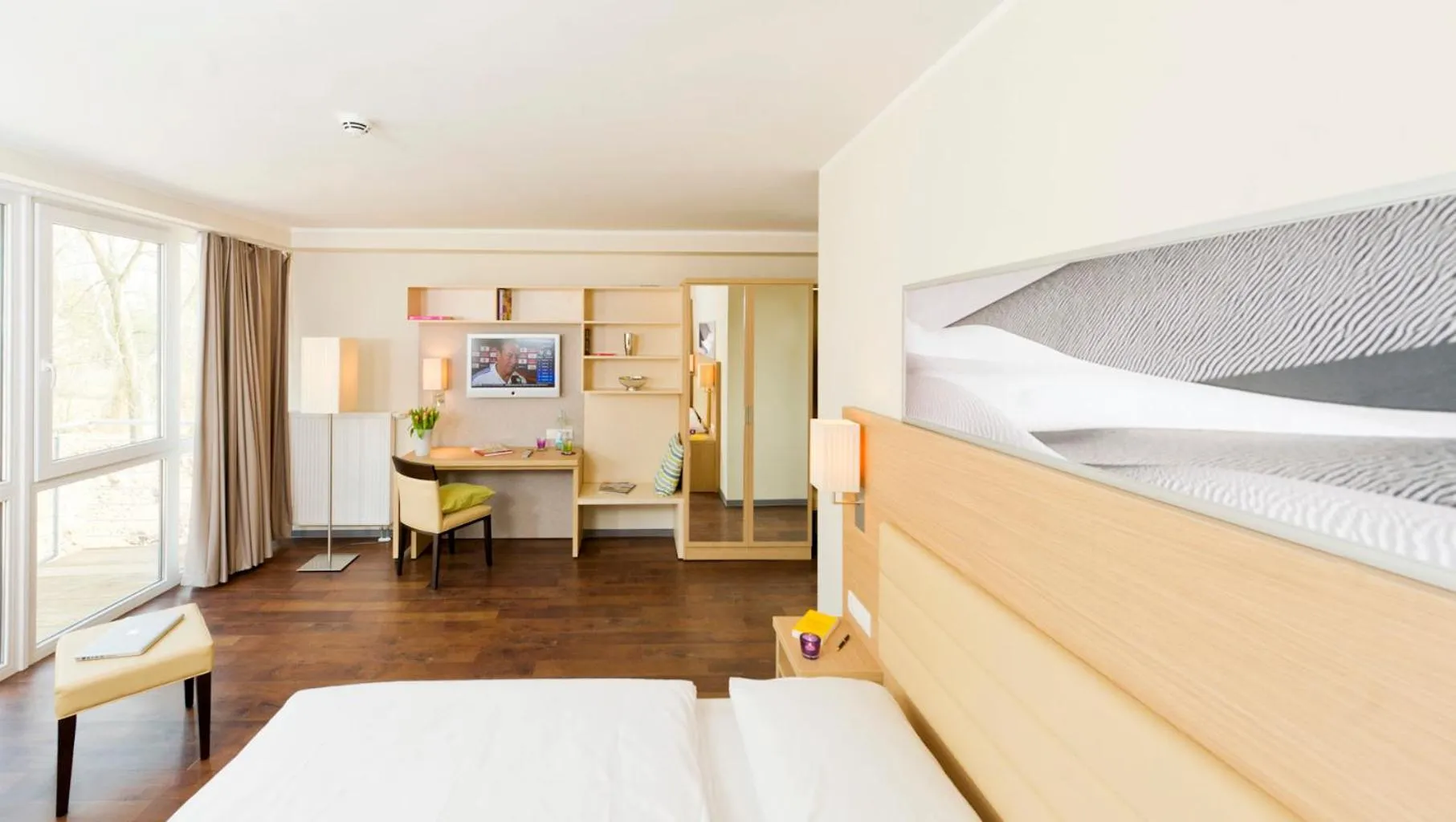 Photo of the whole room, Bed in Bonnox Boardinghouse & Hotel