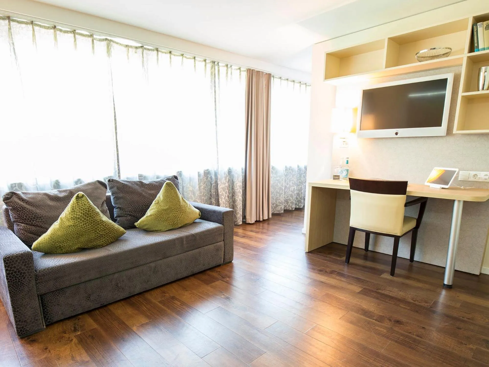 Day in Bonnox Boardinghouse & Hotel