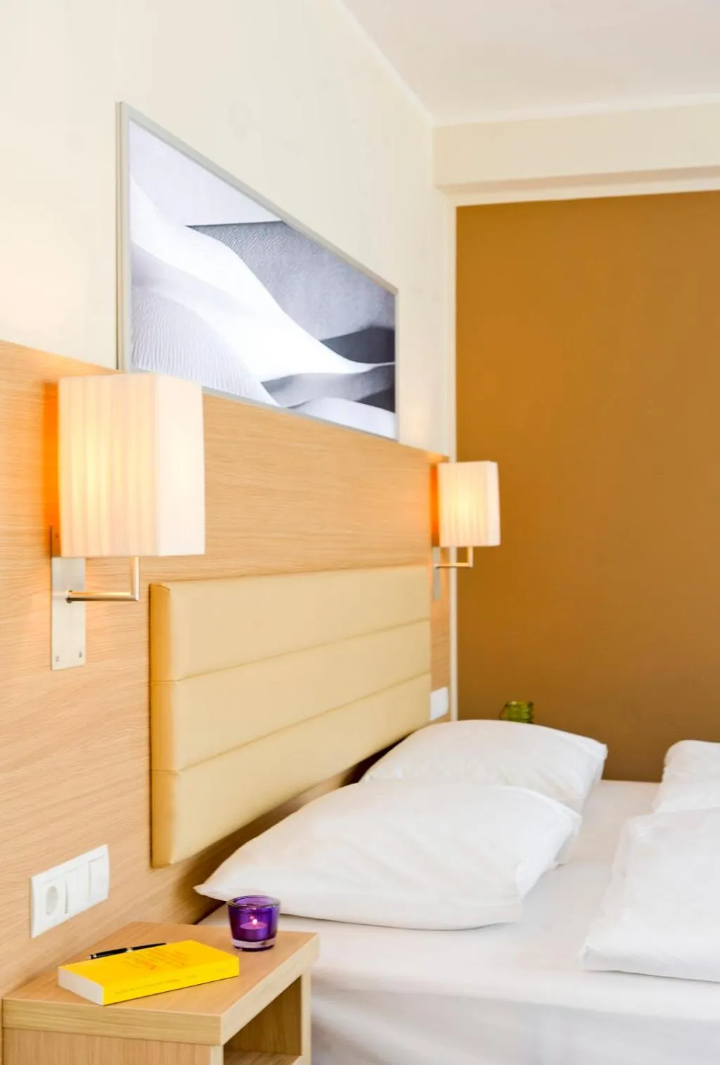 Photo of the whole room, Bed in Bonnox Boardinghouse & Hotel