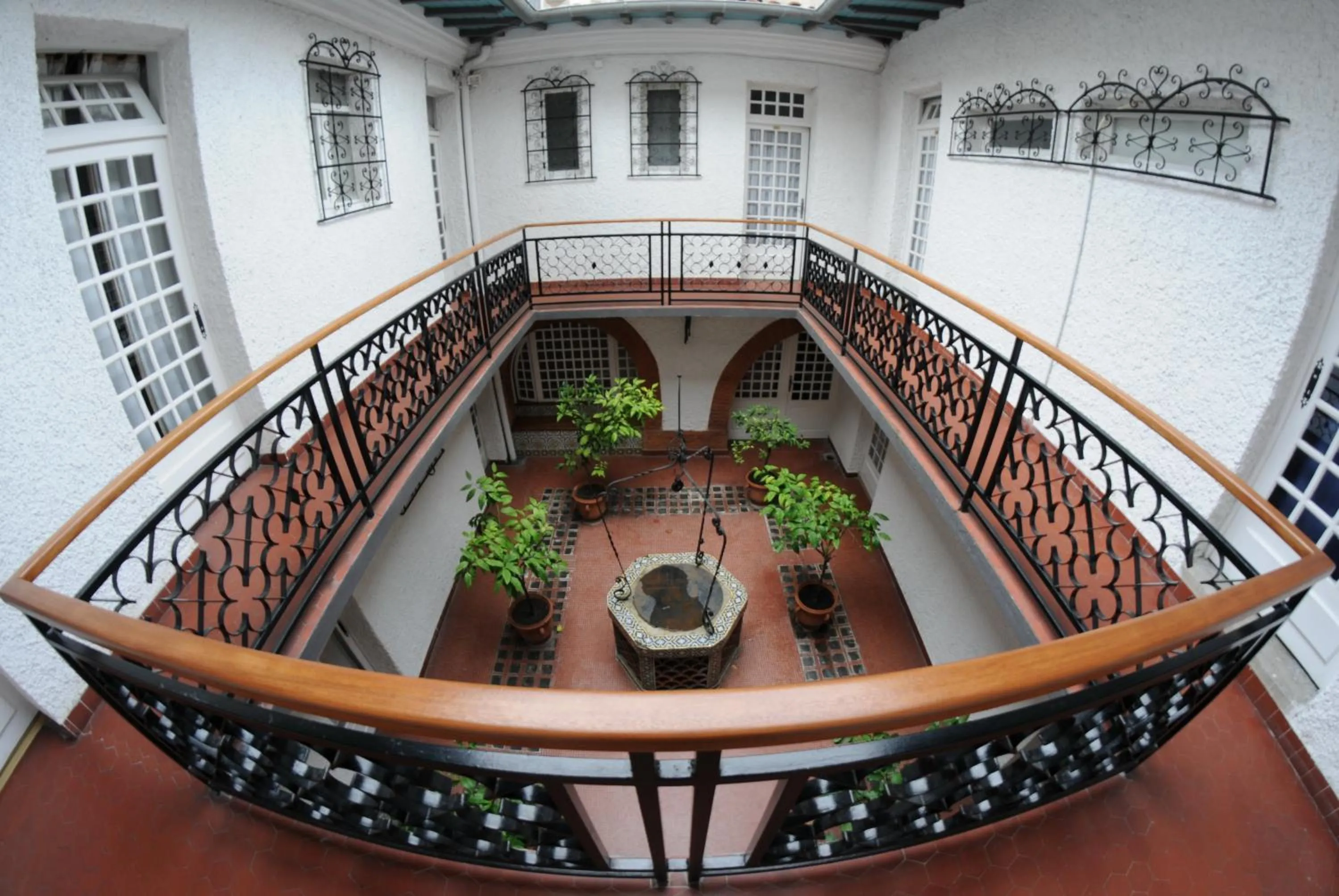 Patio in Hostel20 Toulouse Wilson