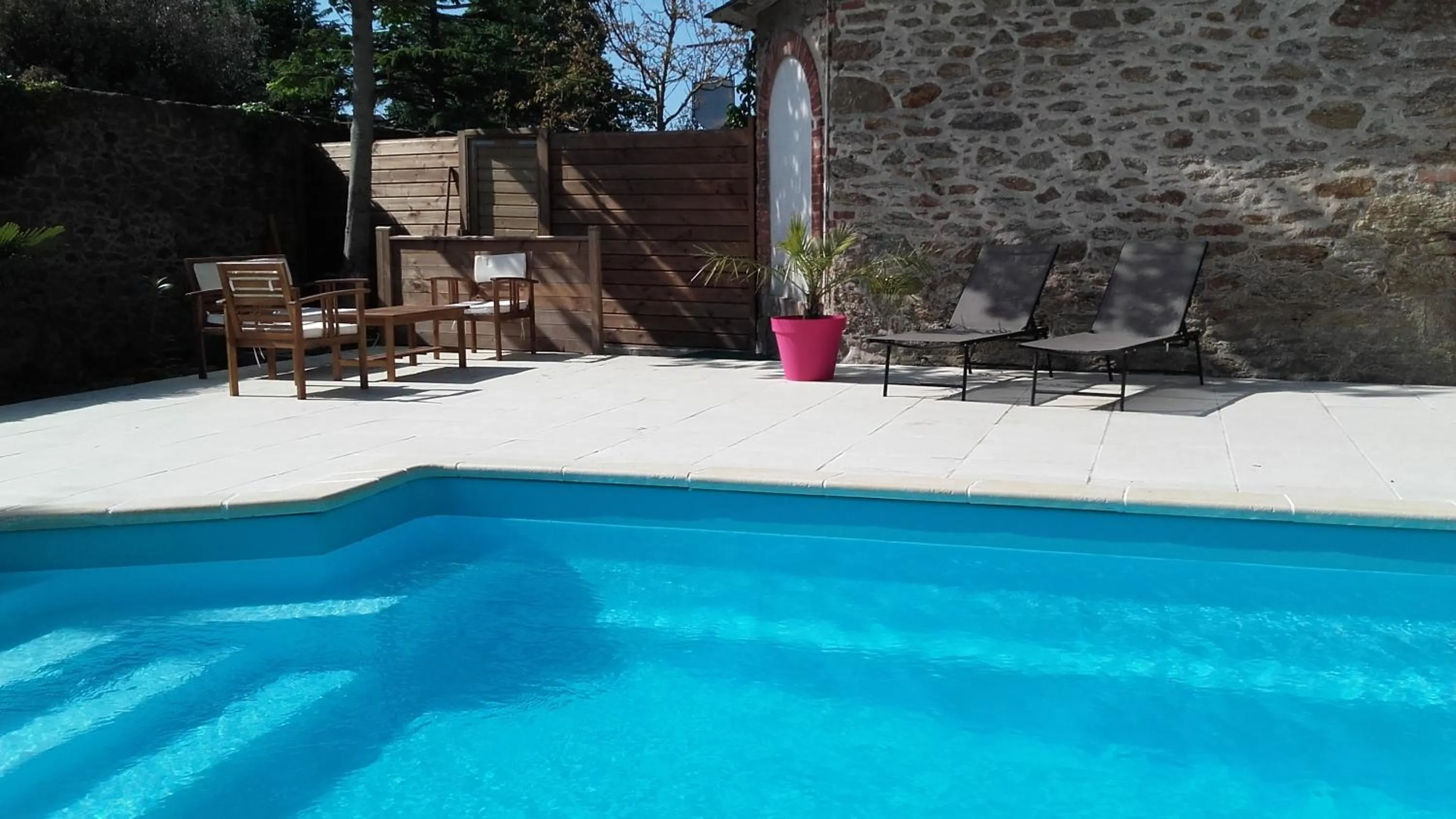 Swimming pool in Manoir de la Baronnie