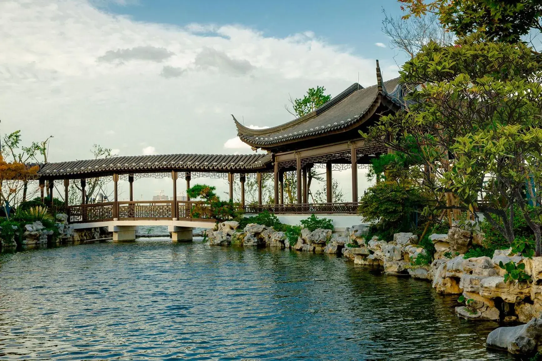 Garden view in InterContinental Shanghai Harbour City by IHG Garden view in InterContinental Shanghai Harbour City by IHG