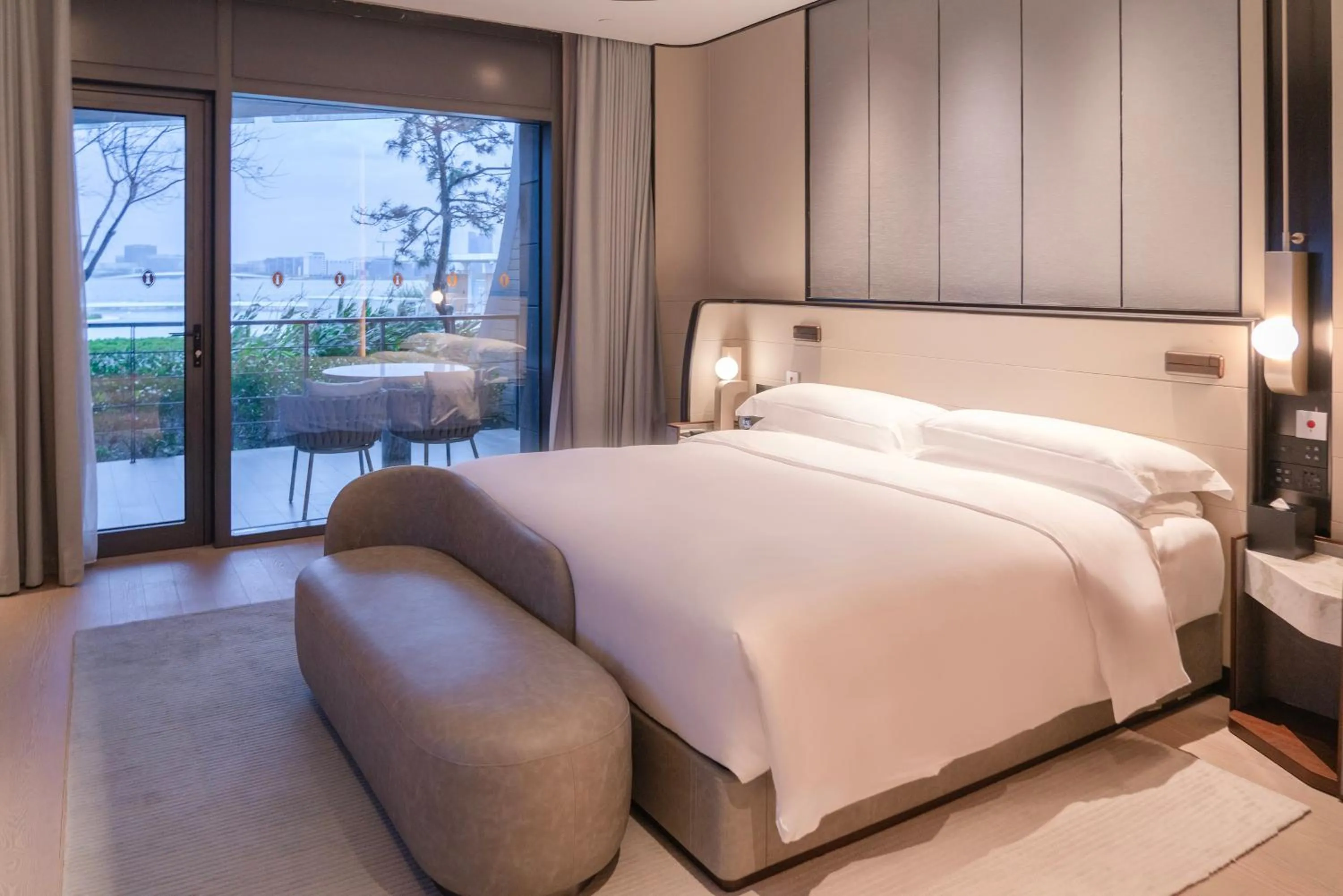 Photo of the whole room, Bed in InterContinental Shanghai Harbour City by IHG