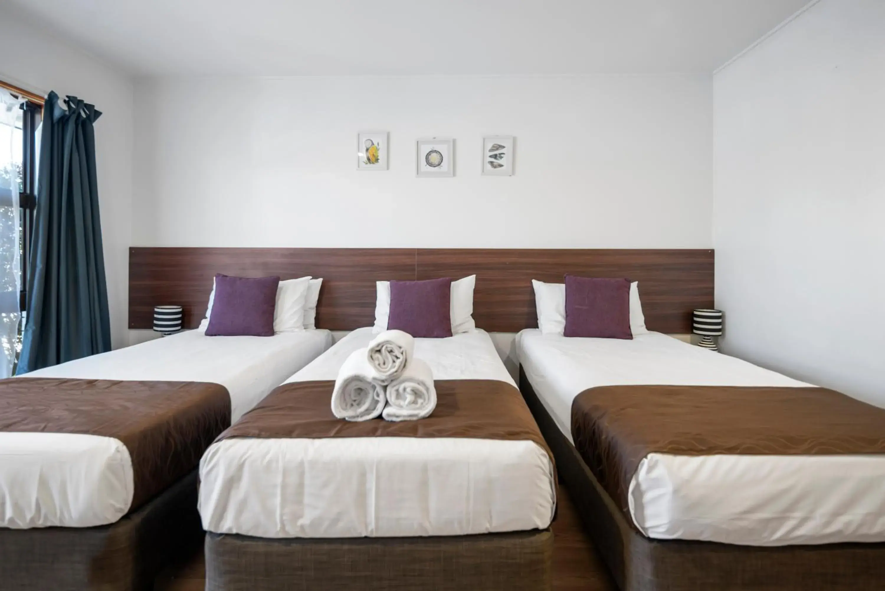 Bed in Auckland Airport Easy Hotel Bed in Auckland Airport Easy Hotel