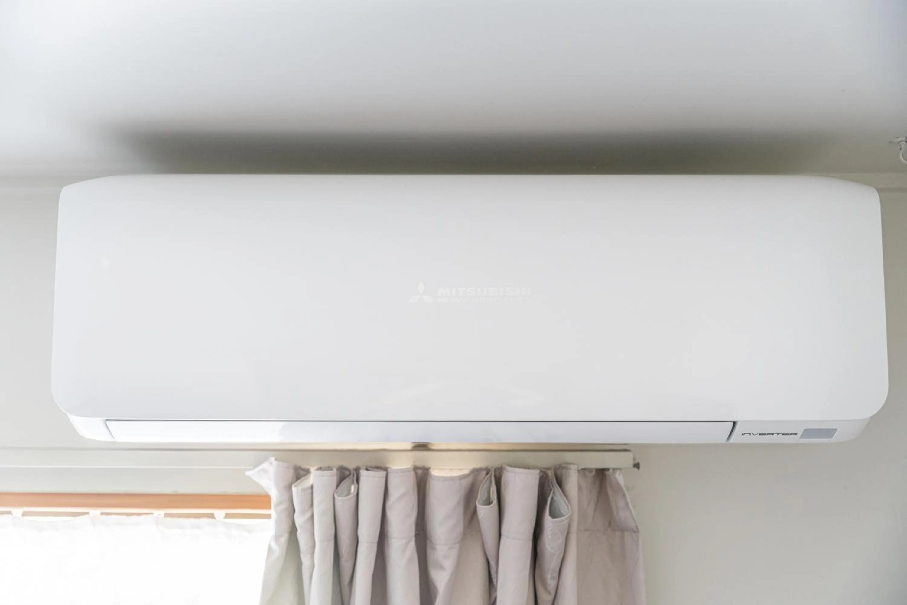 air conditioner in Auckland Airport Easy Hotel