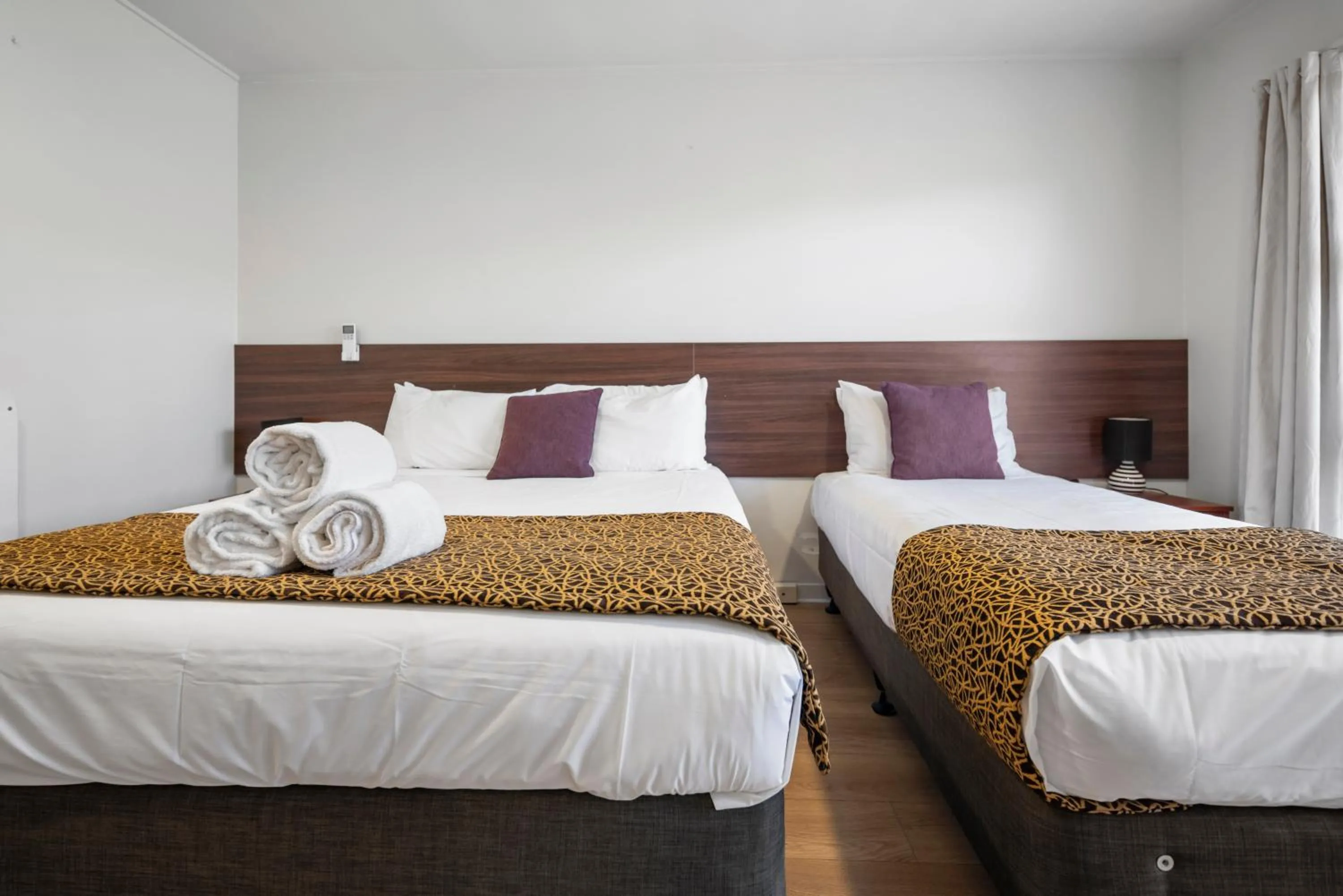 Bedroom, Bed in Auckland Airport Easy Hotel