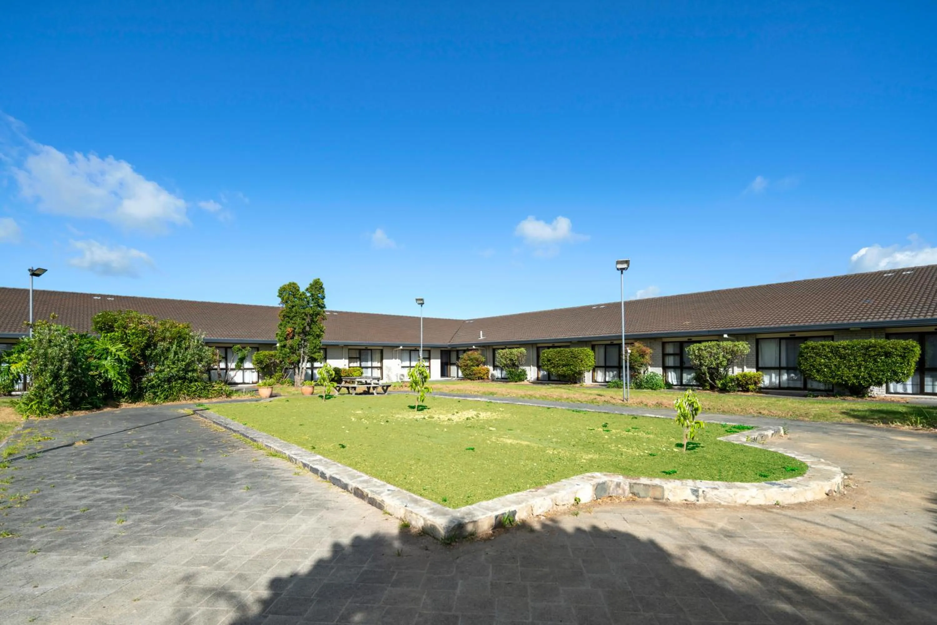 Garden in Auckland Airport Easy Hotel