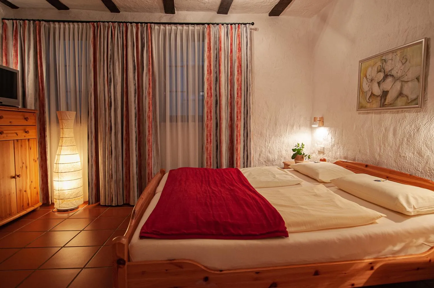 Photo of the whole room, Bed in Landhaus Müller