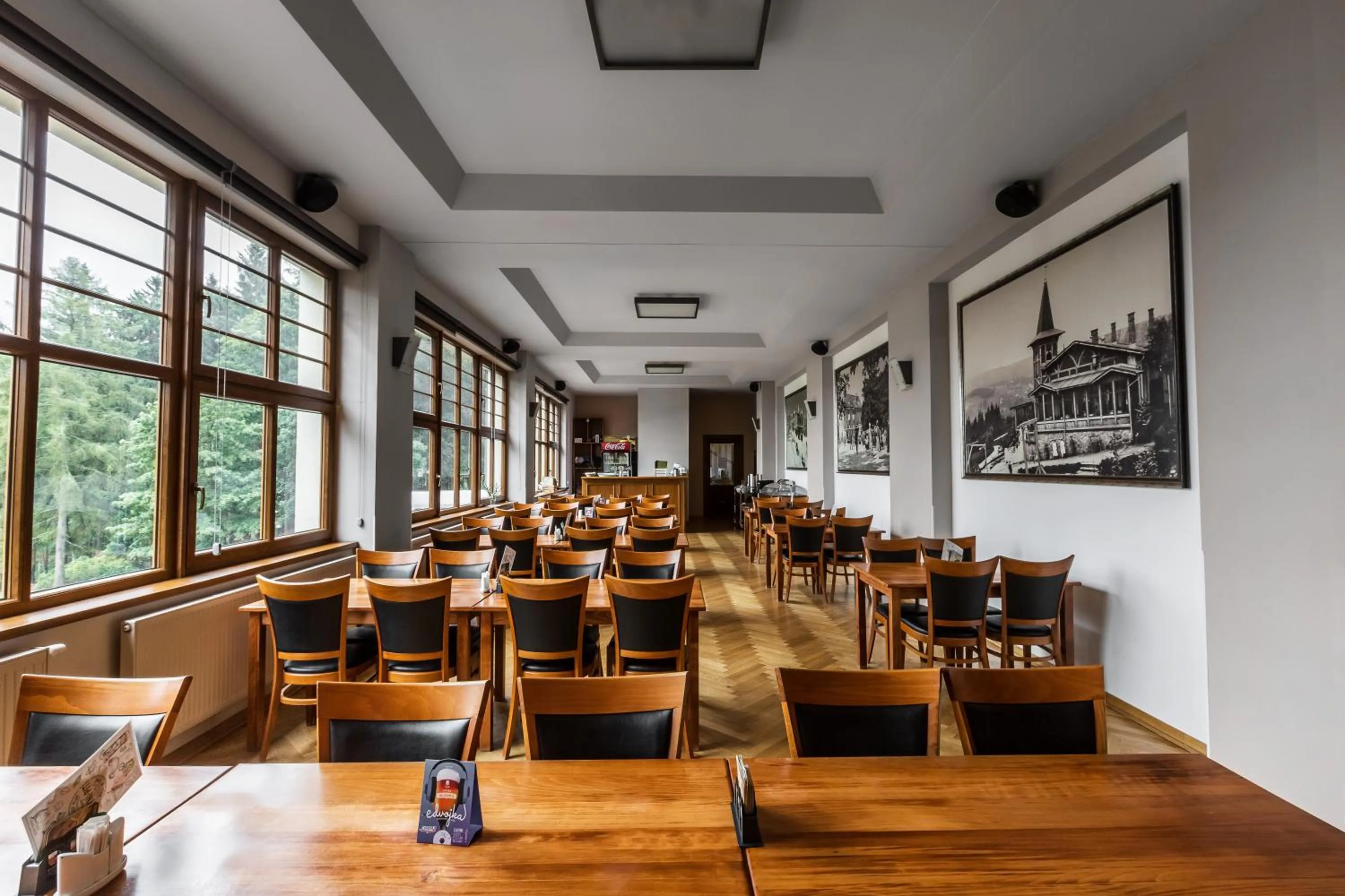 Restaurant/places to eat in Parkhotel Smržovka