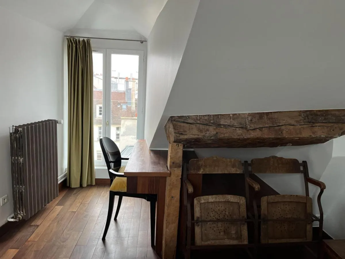 Bedroom in Boutique Hotel de la Place des Vosges