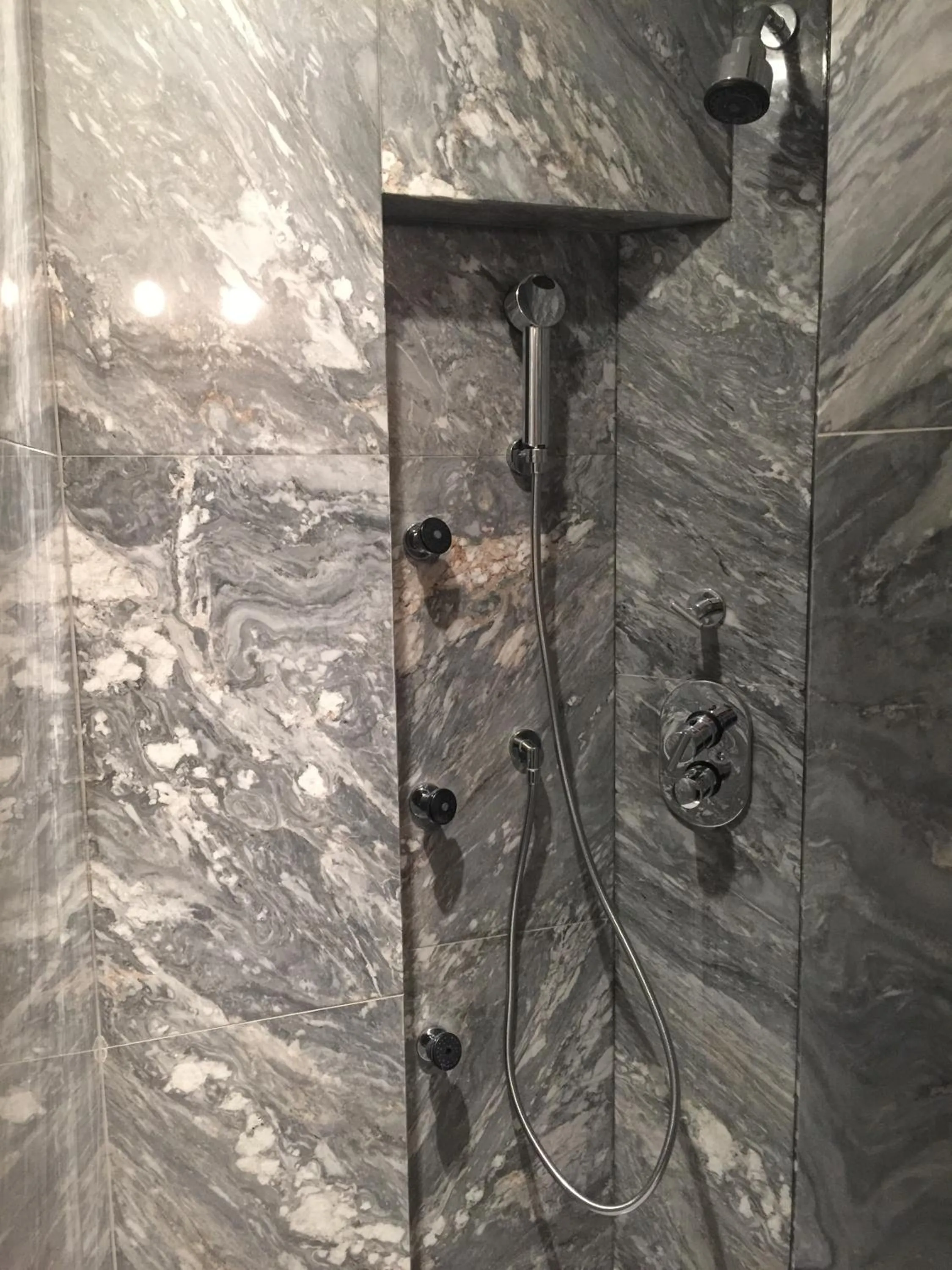 Bathroom in Boutique Hotel de la Place des Vosges