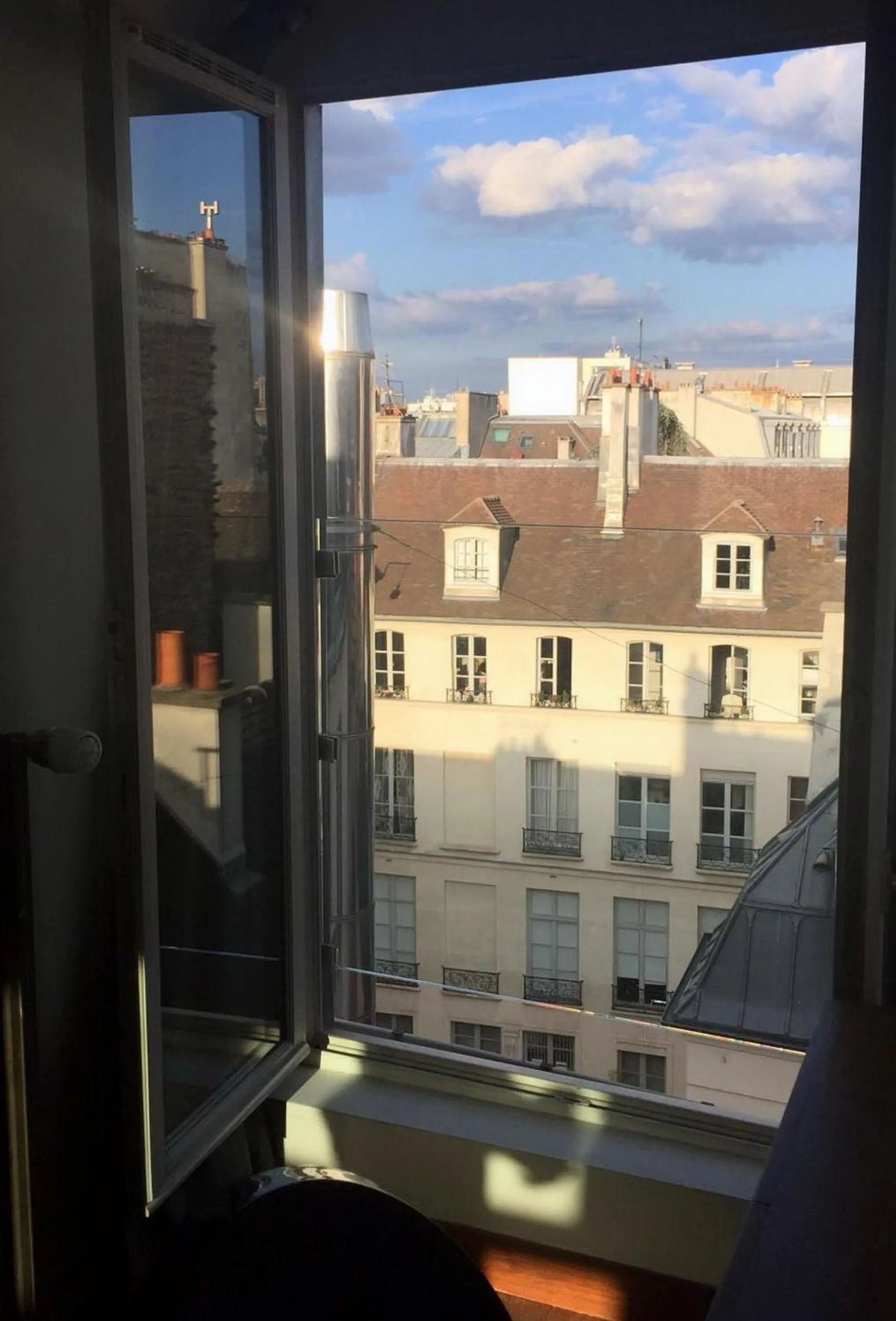 City view in Boutique Hotel de la Place des Vosges