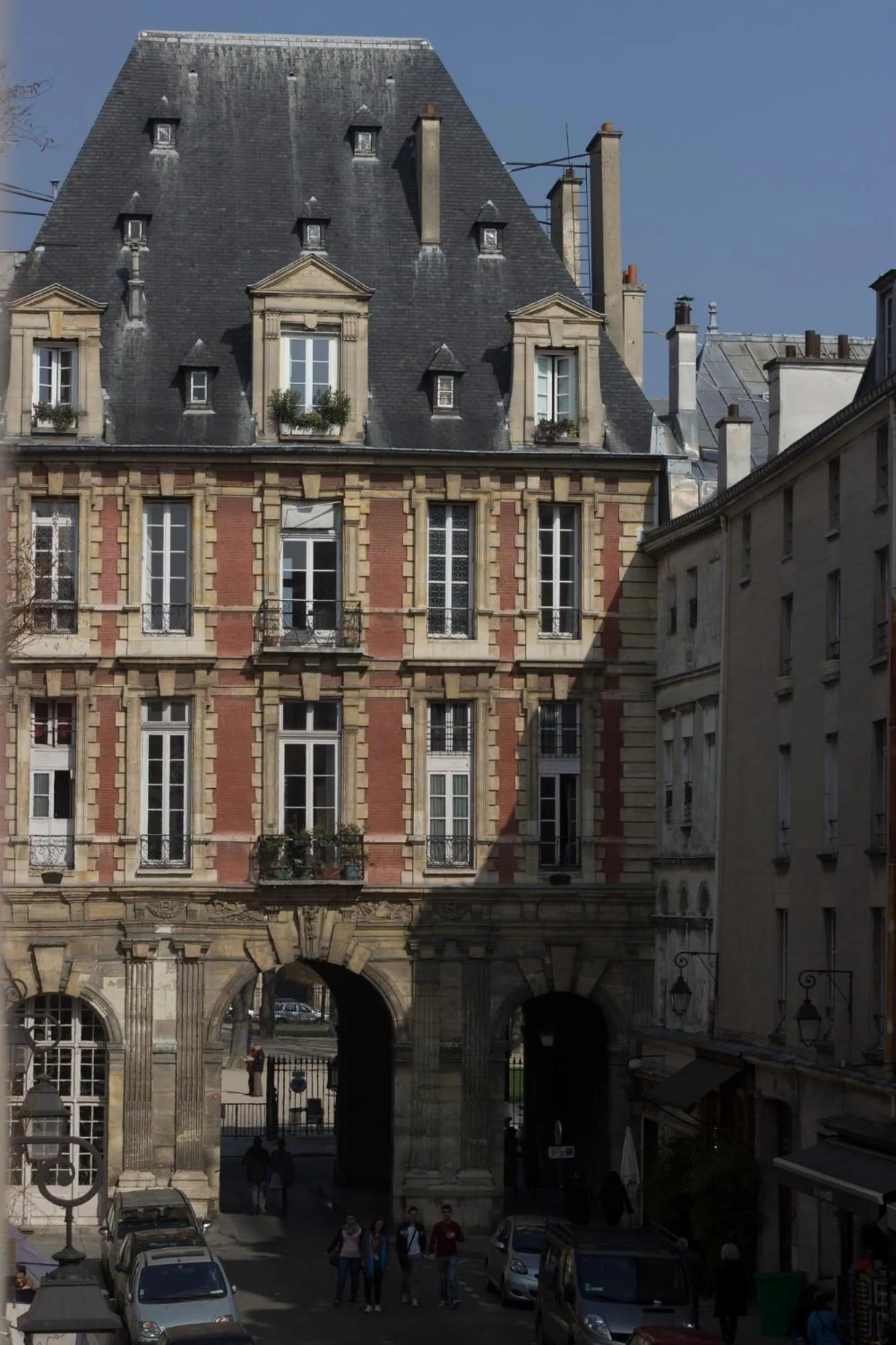 Neighbourhood in Boutique Hotel de la Place des Vosges