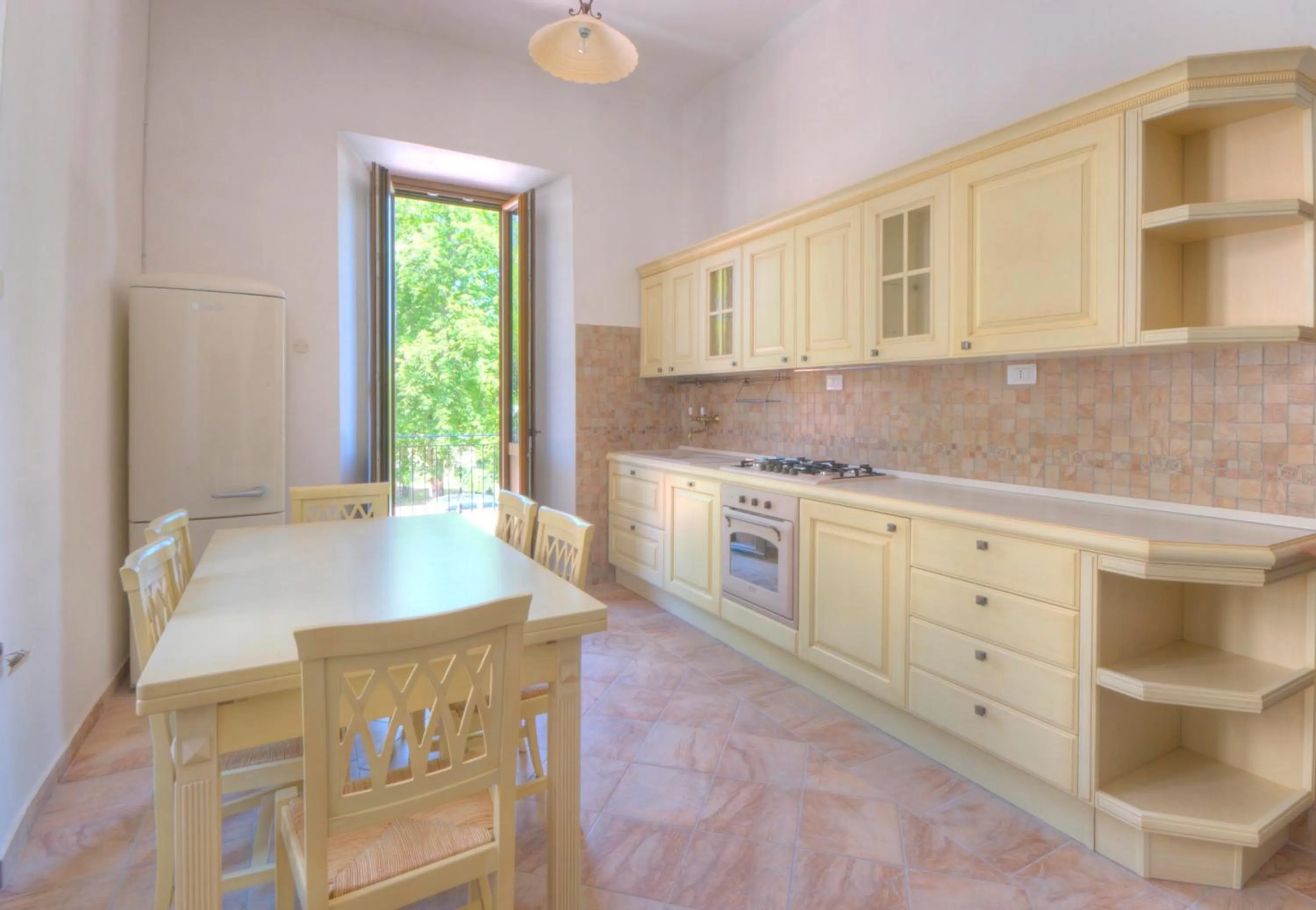 Kitchen or kitchenette in Raffaello Residence
