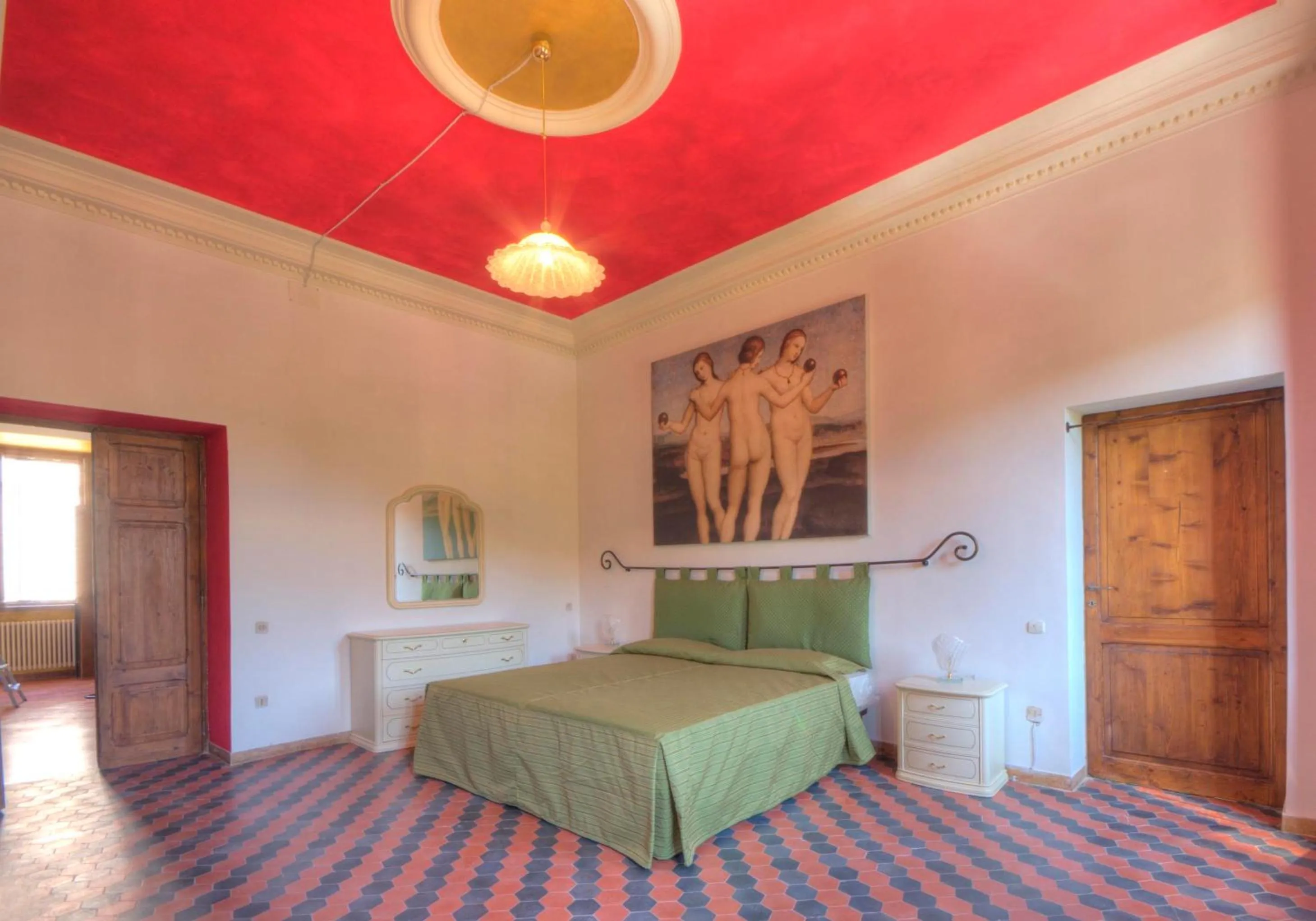 Photo of the whole room, Bed in Raffaello Residence